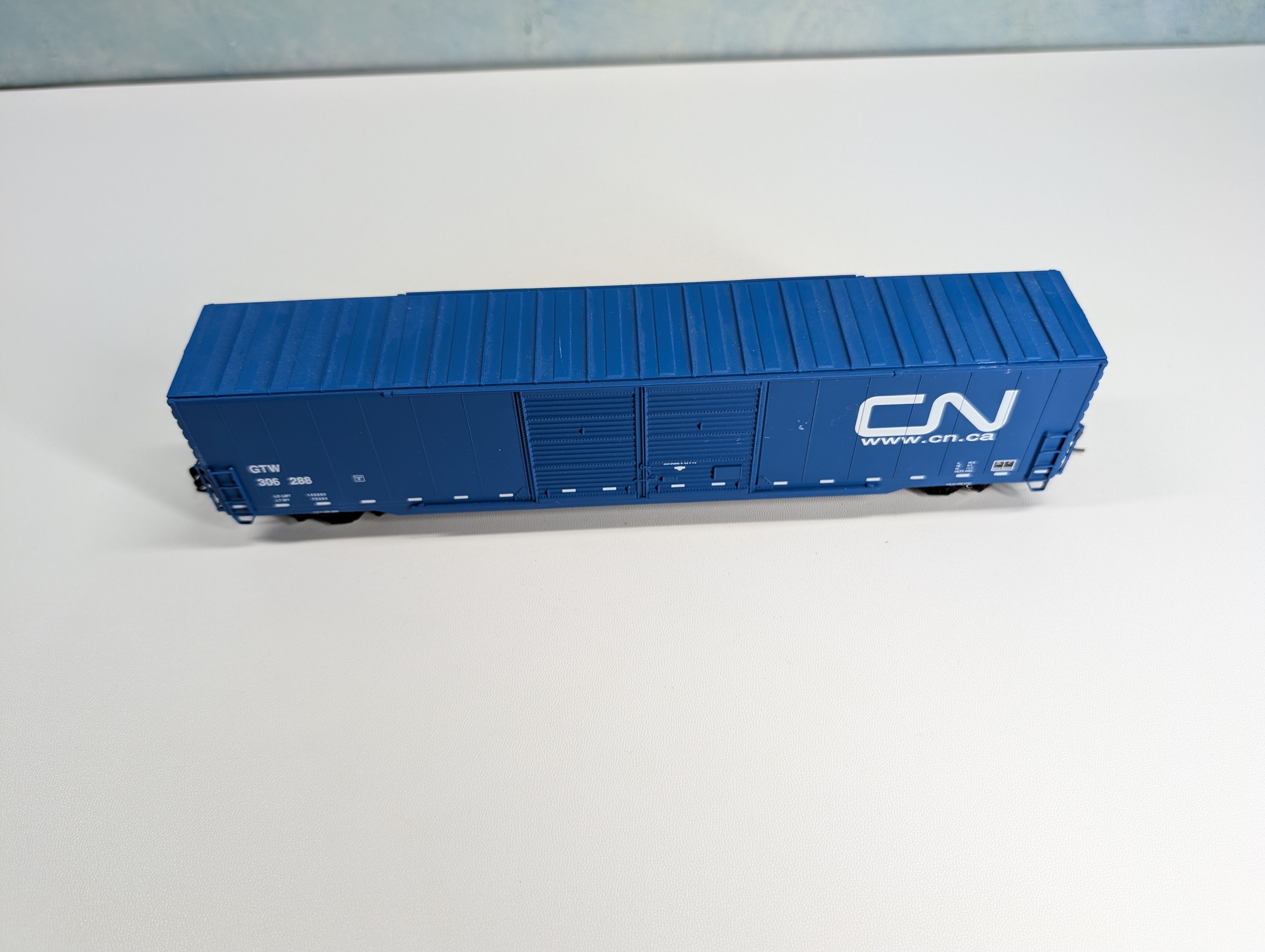 USED Walthers HO Scale 60' DD Box Car Canadian National GTW #306288 Metal Wheels