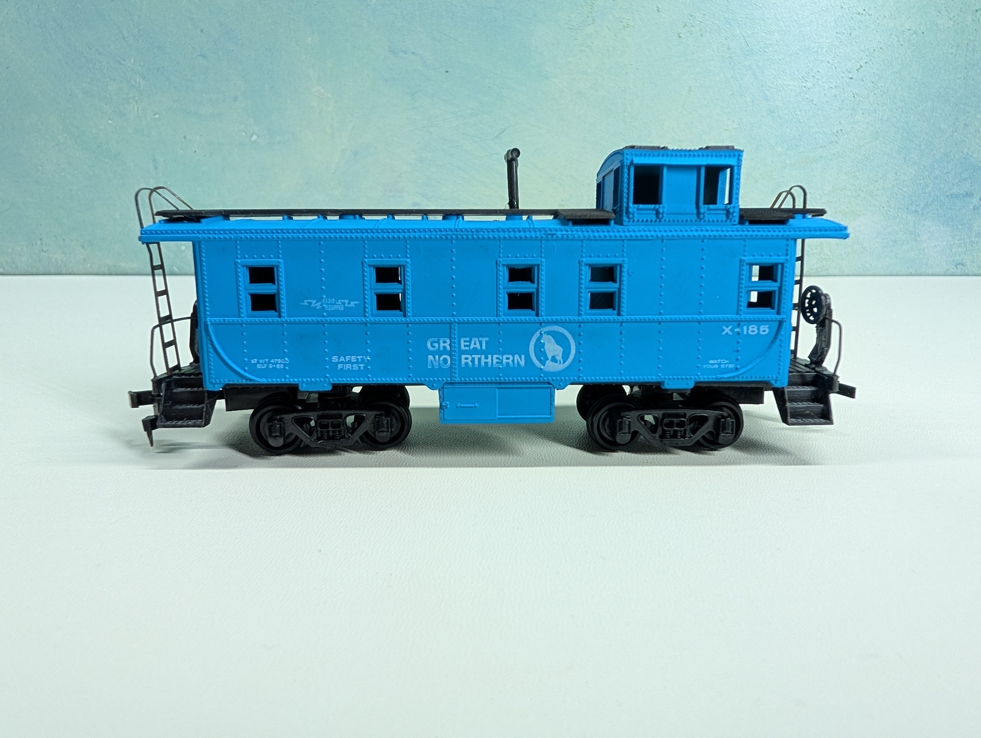 USED Bachmann HO Scale Caboose Great Northern GN #X-186