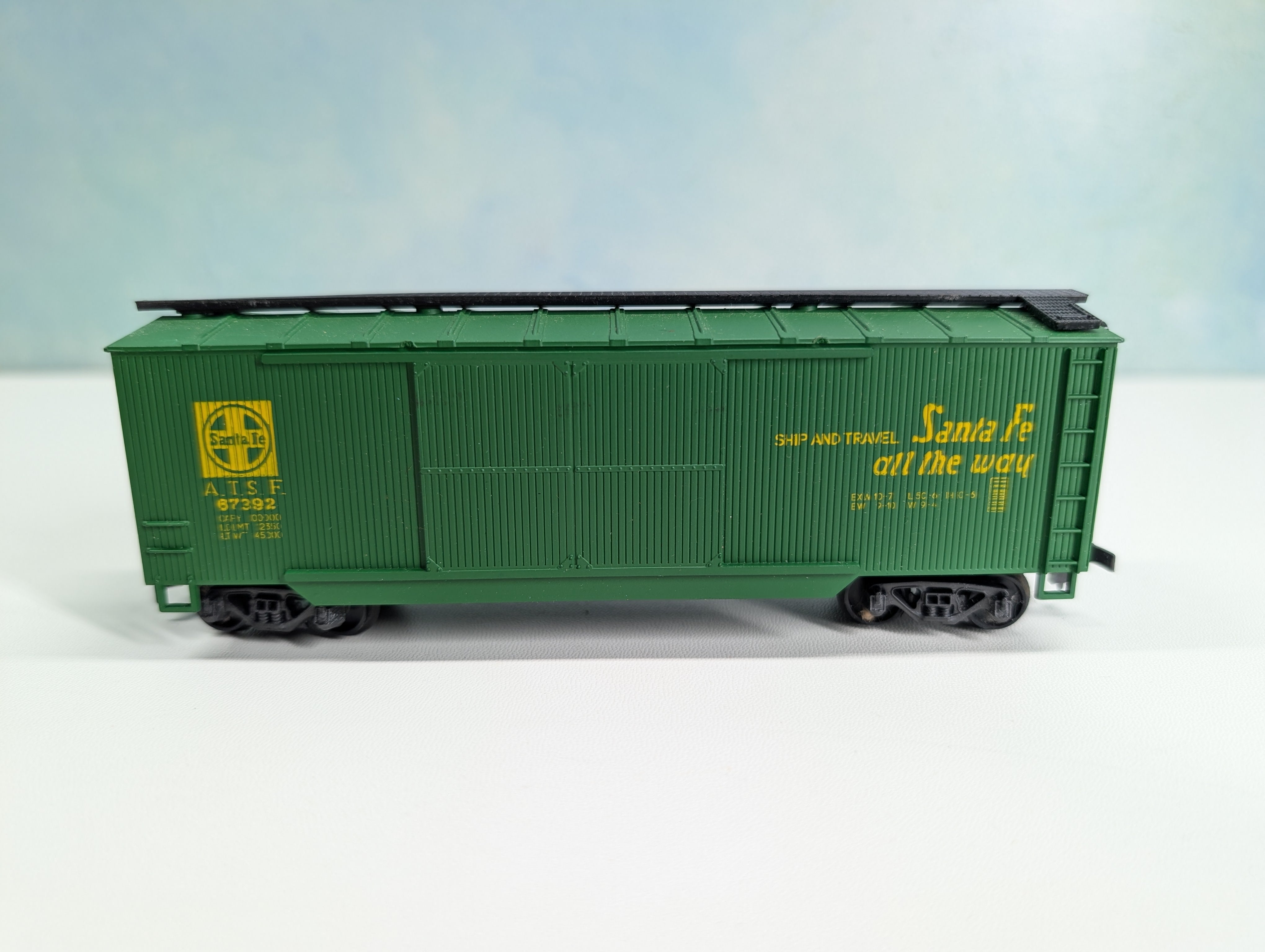 USED AHM HO Scale 40' Wooden DD Box Car Santa Fe ATSF #67392