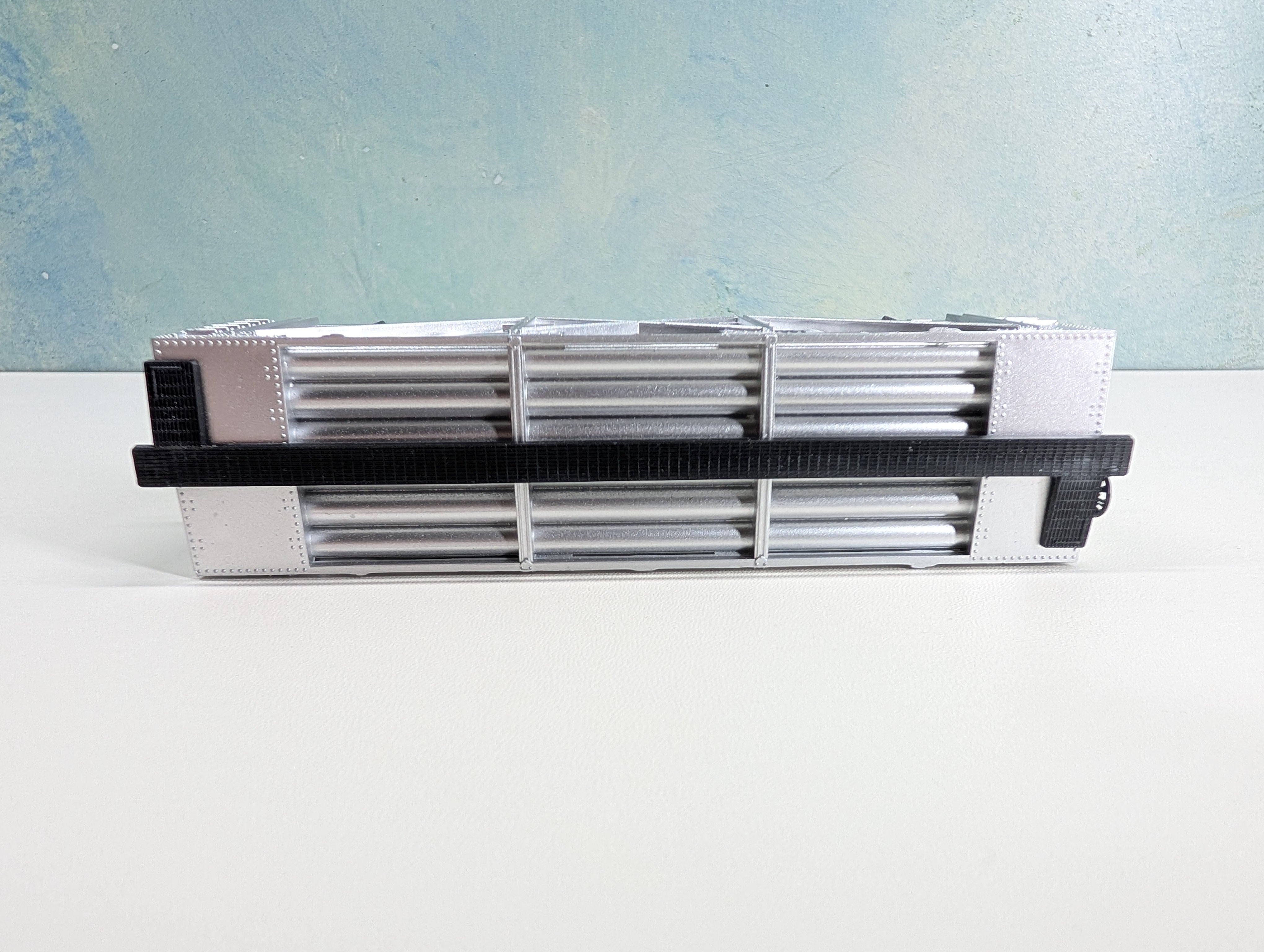 USED AHM HO Scale Helium Tank Car US Bureau of Mines MHAX #1200