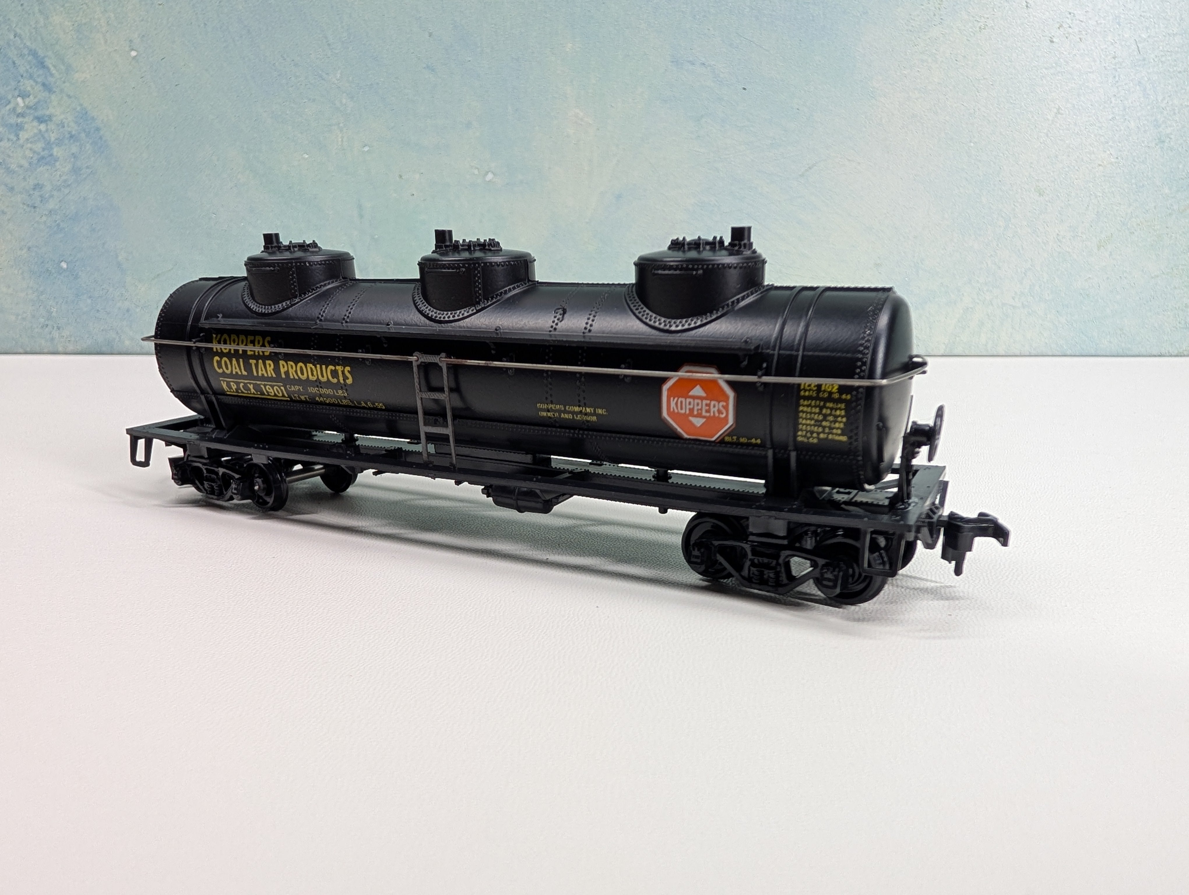 USED Athearn HO Scale Triple Dome Tank Car Koppers Coal Tar KPCX #1901