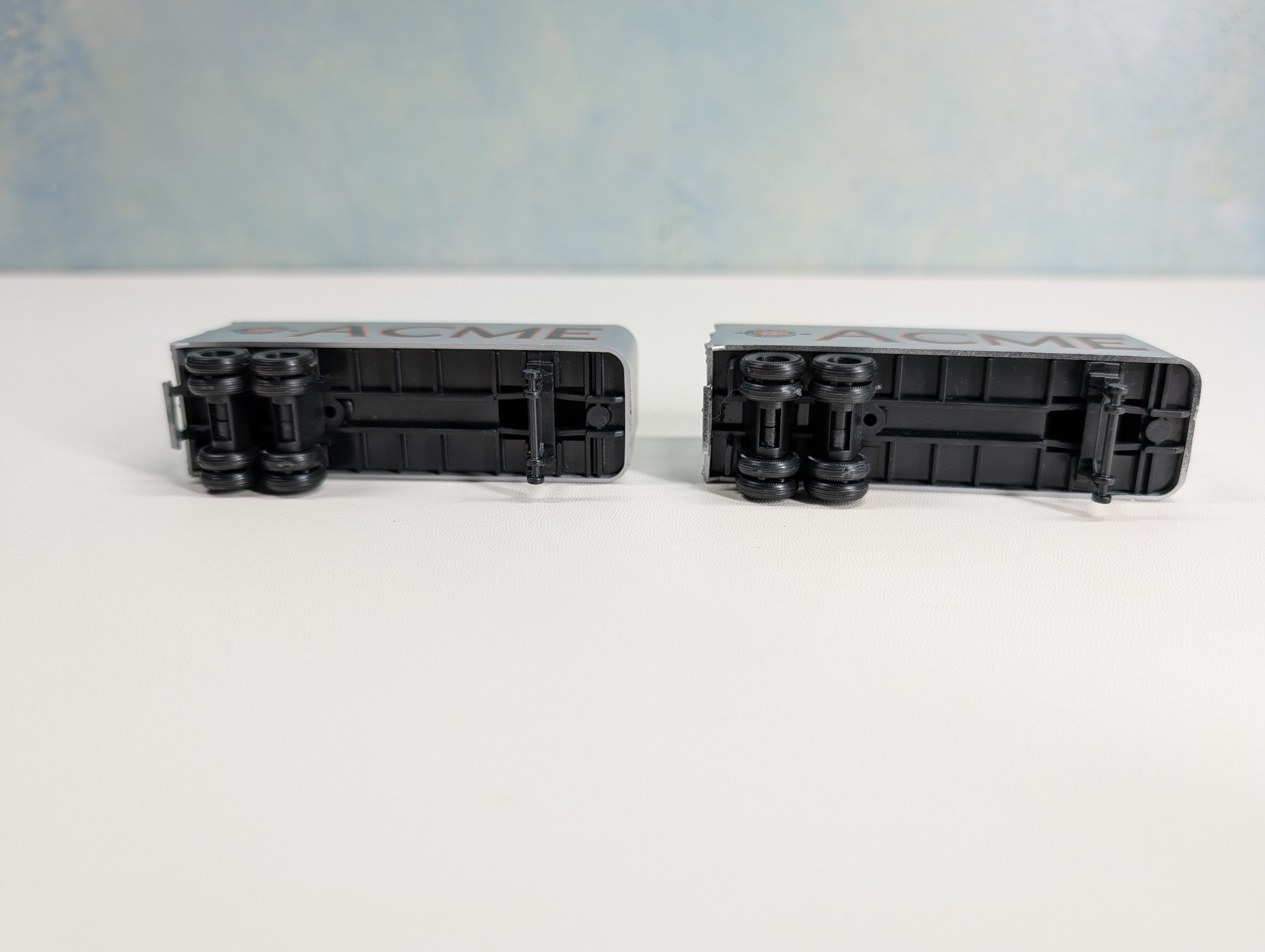 USED Athearn HO Scale 24' Piggyback Trailer ACME Fast Freight (2 pcs)