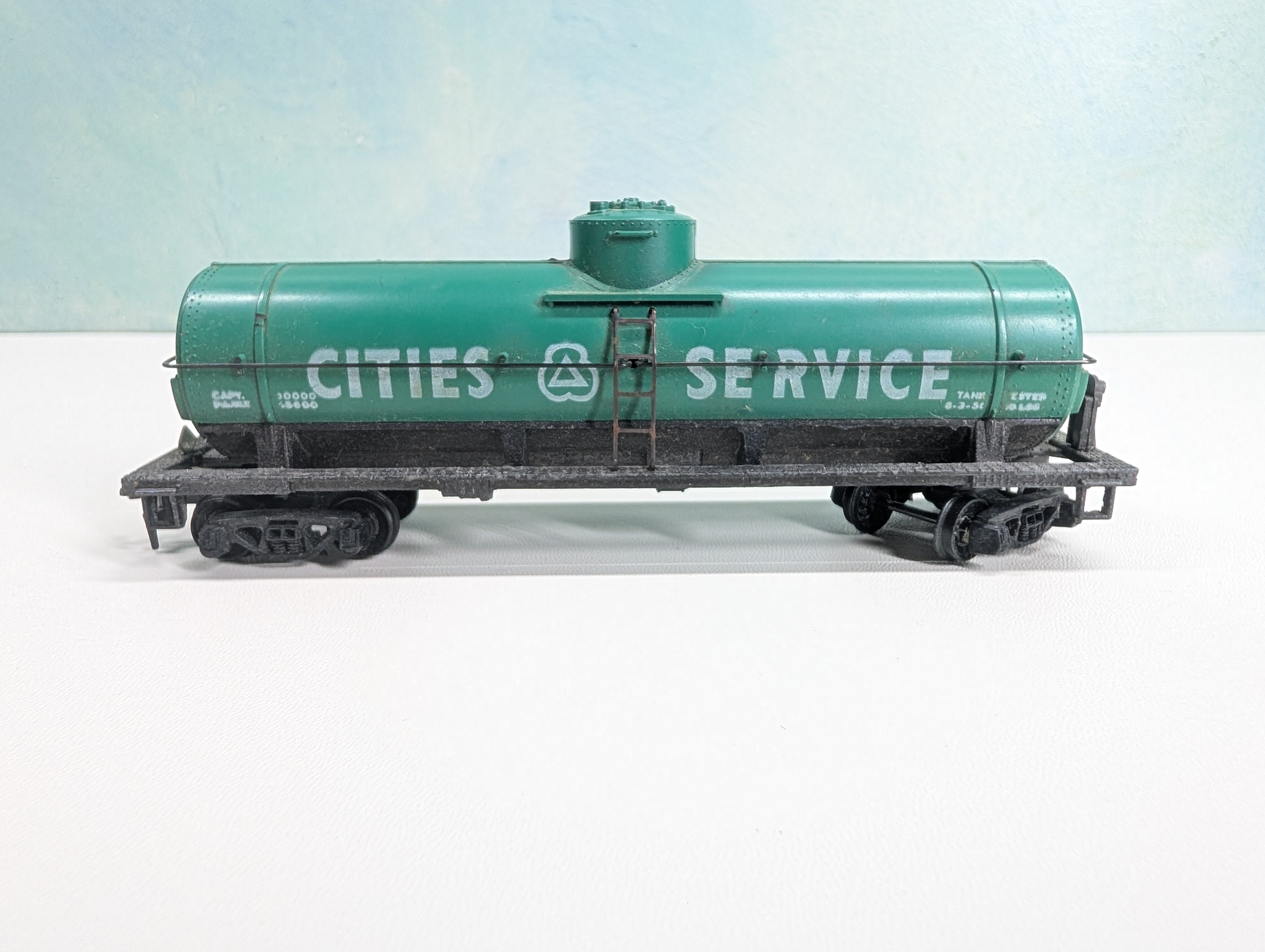 USED Mantua HO Scale Single Dome Tank Car Cities Service