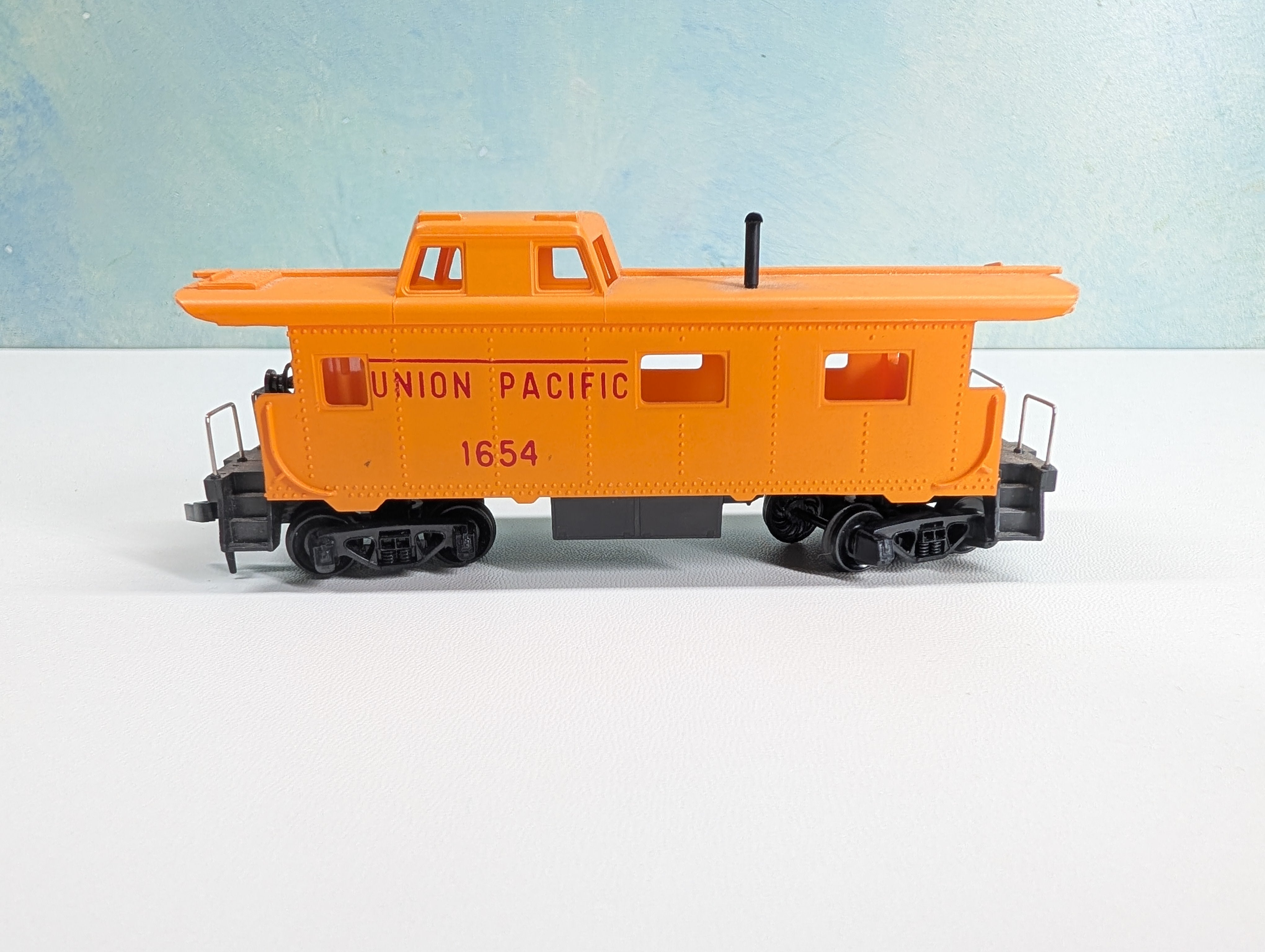 USED Tyco HO Scale Caboose Union Pacific #1654