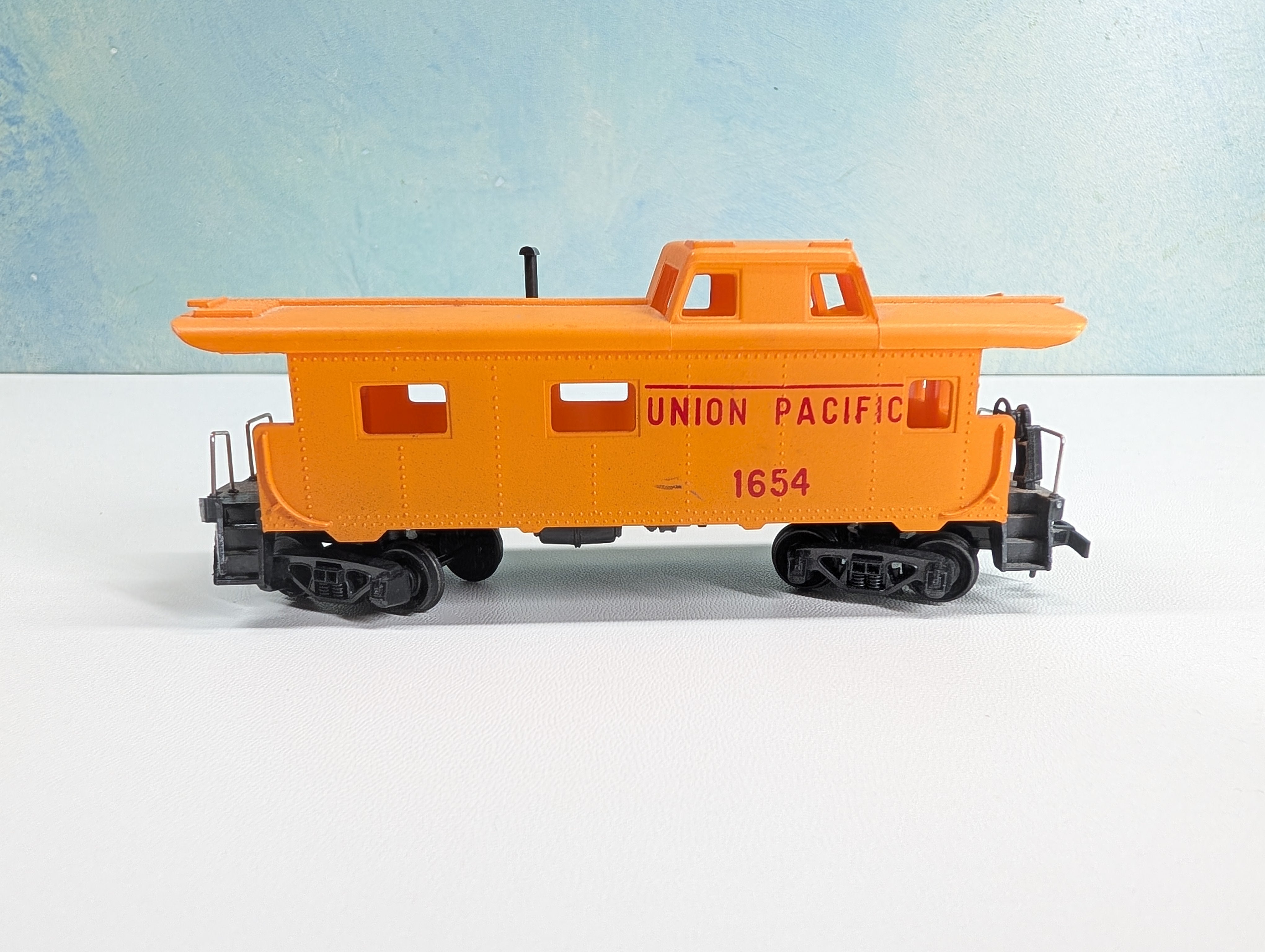USED Tyco HO Scale Caboose Union Pacific #1654