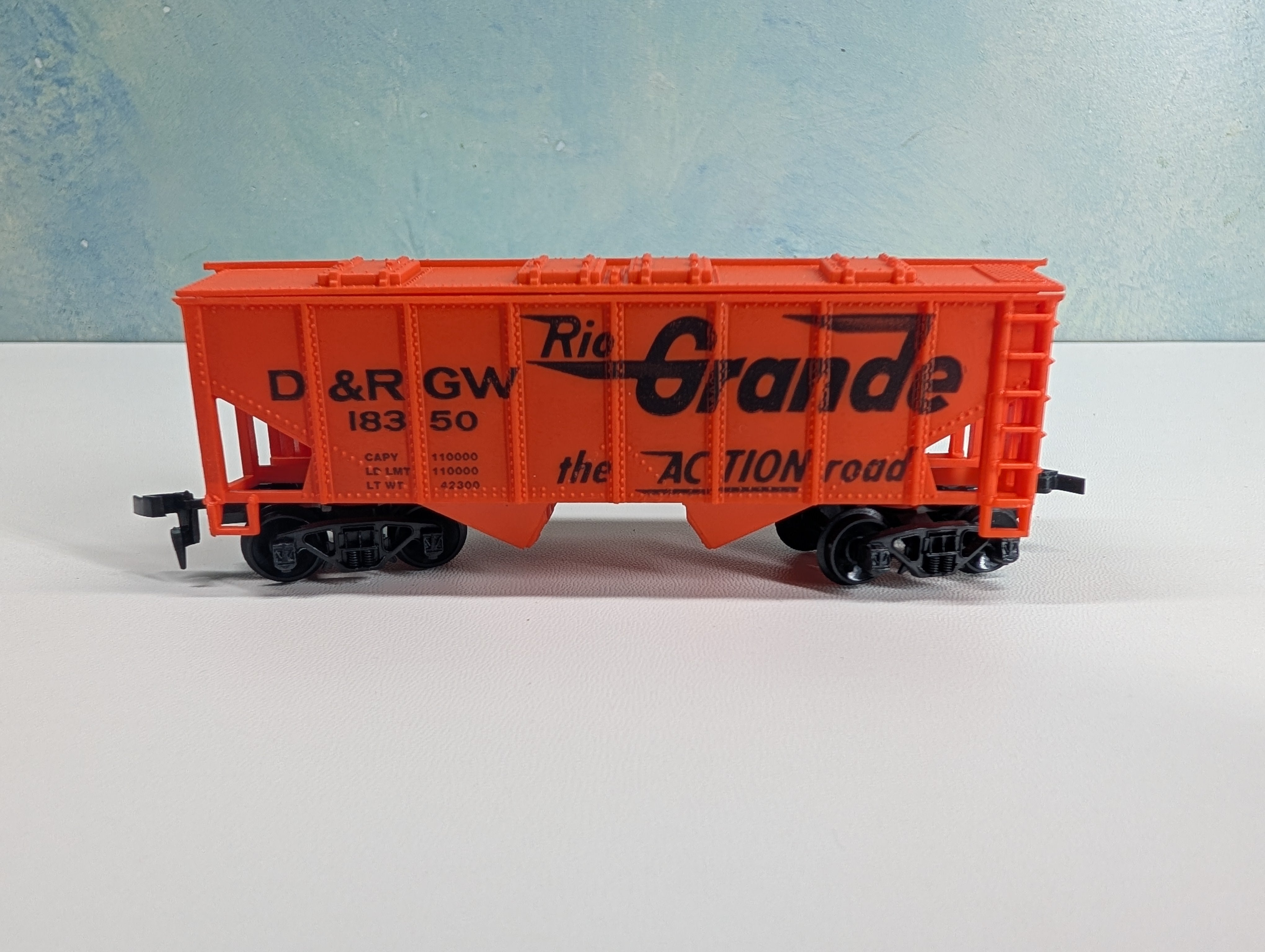 USED Life-Like HO Scale 2 Bay Covered Hopper Rio Grande D&RGW #18350