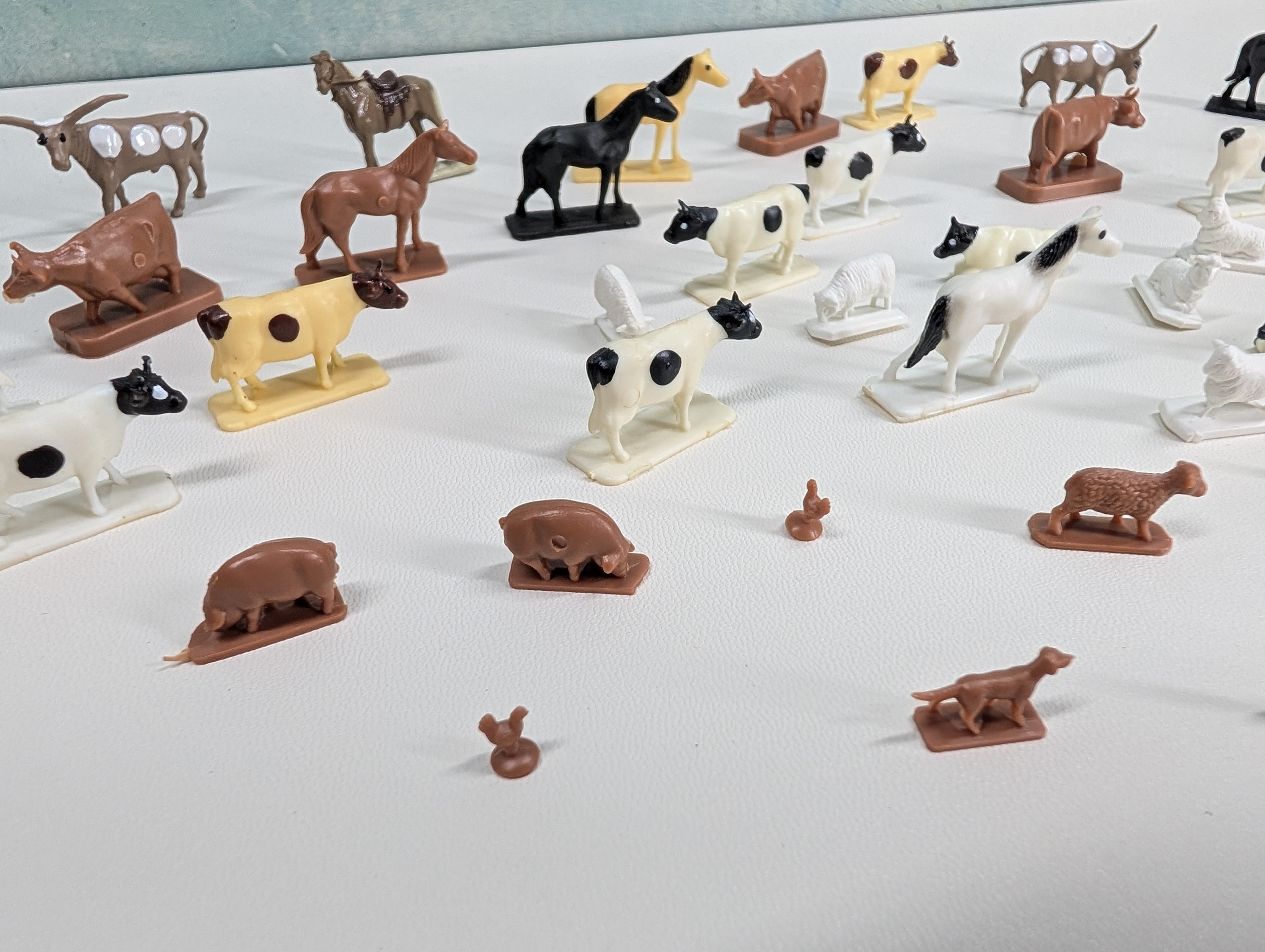 USED HO Scale Animals, Farm Animals (60 pcs)