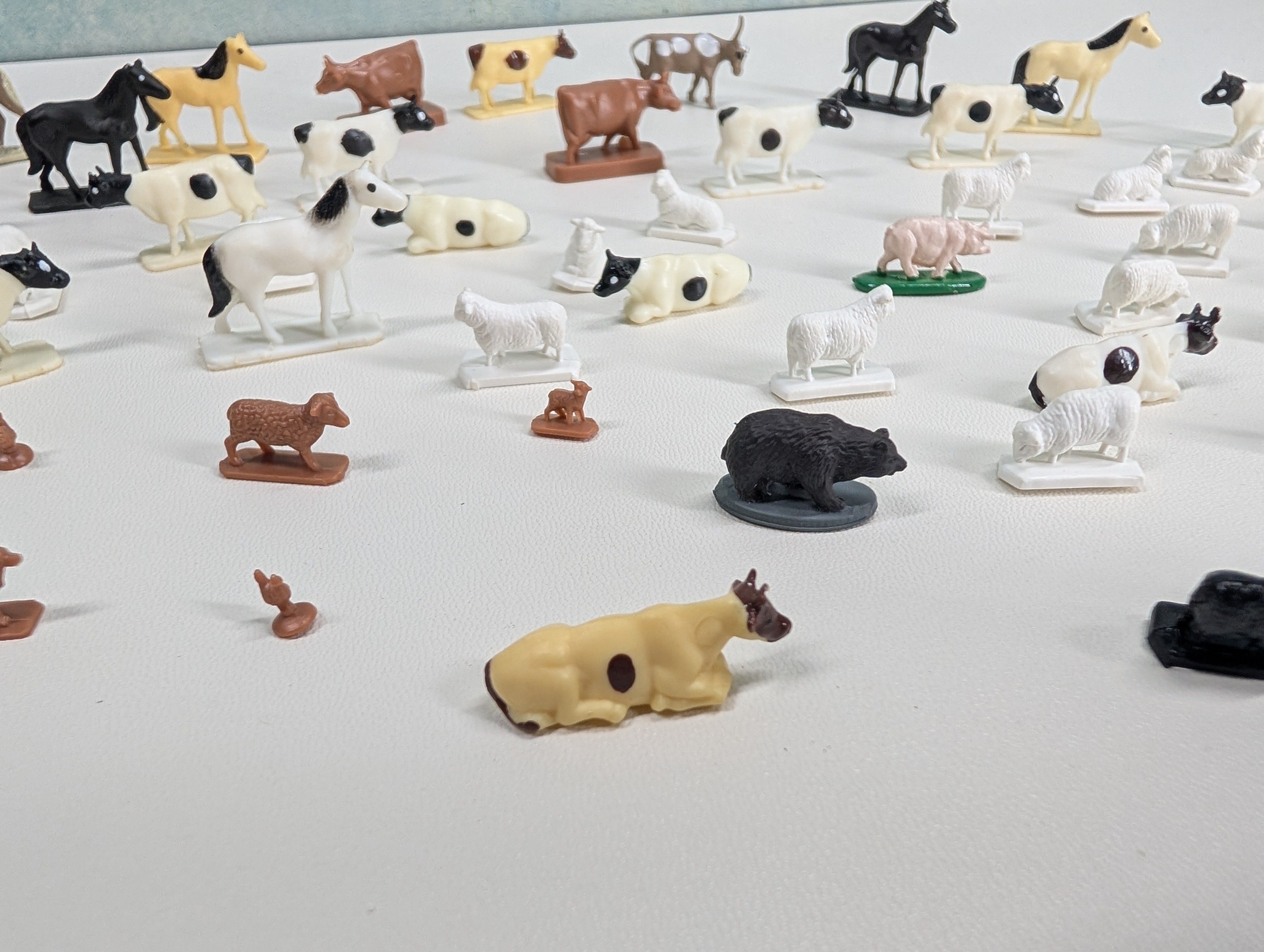 USED HO Scale Animals, Farm Animals (60 pcs)