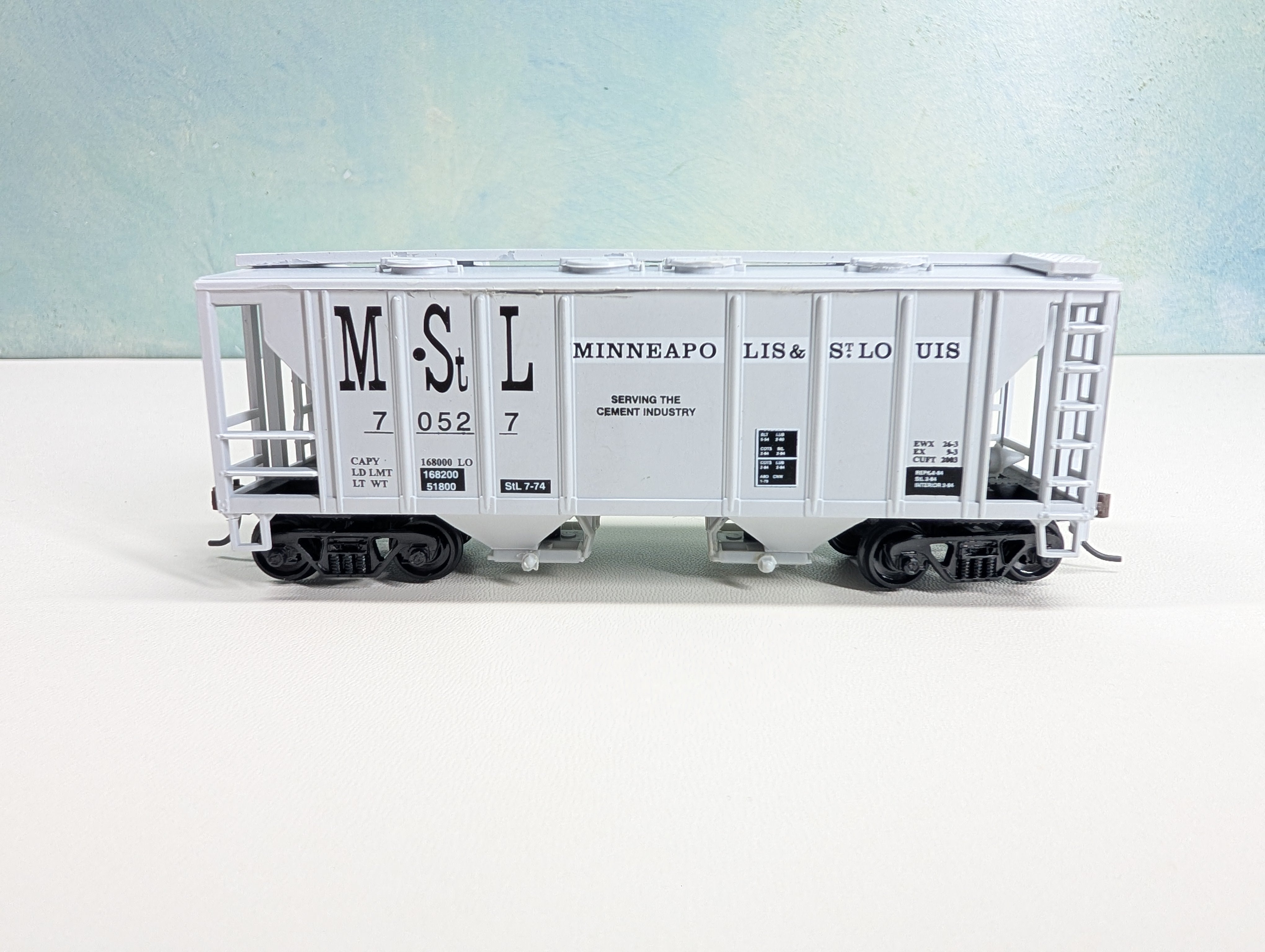USED Roundhouse HO Scale Covered Hopper Minneapolis & St Louis MStL #70527