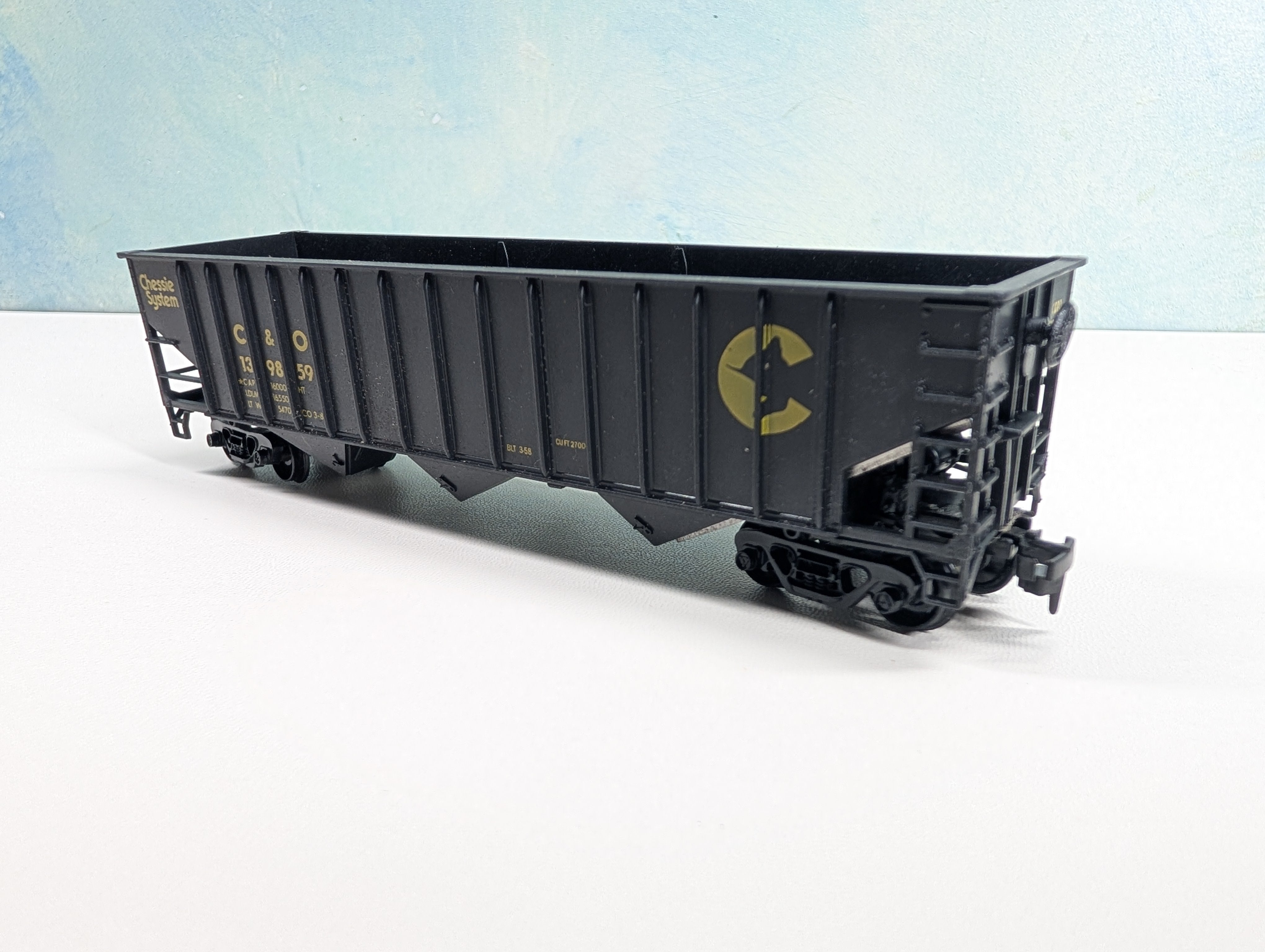 USED Stewart Hobbies HO Scale 70 Ton 14 Panel Tripple Hopper Chessie System C&O #139859