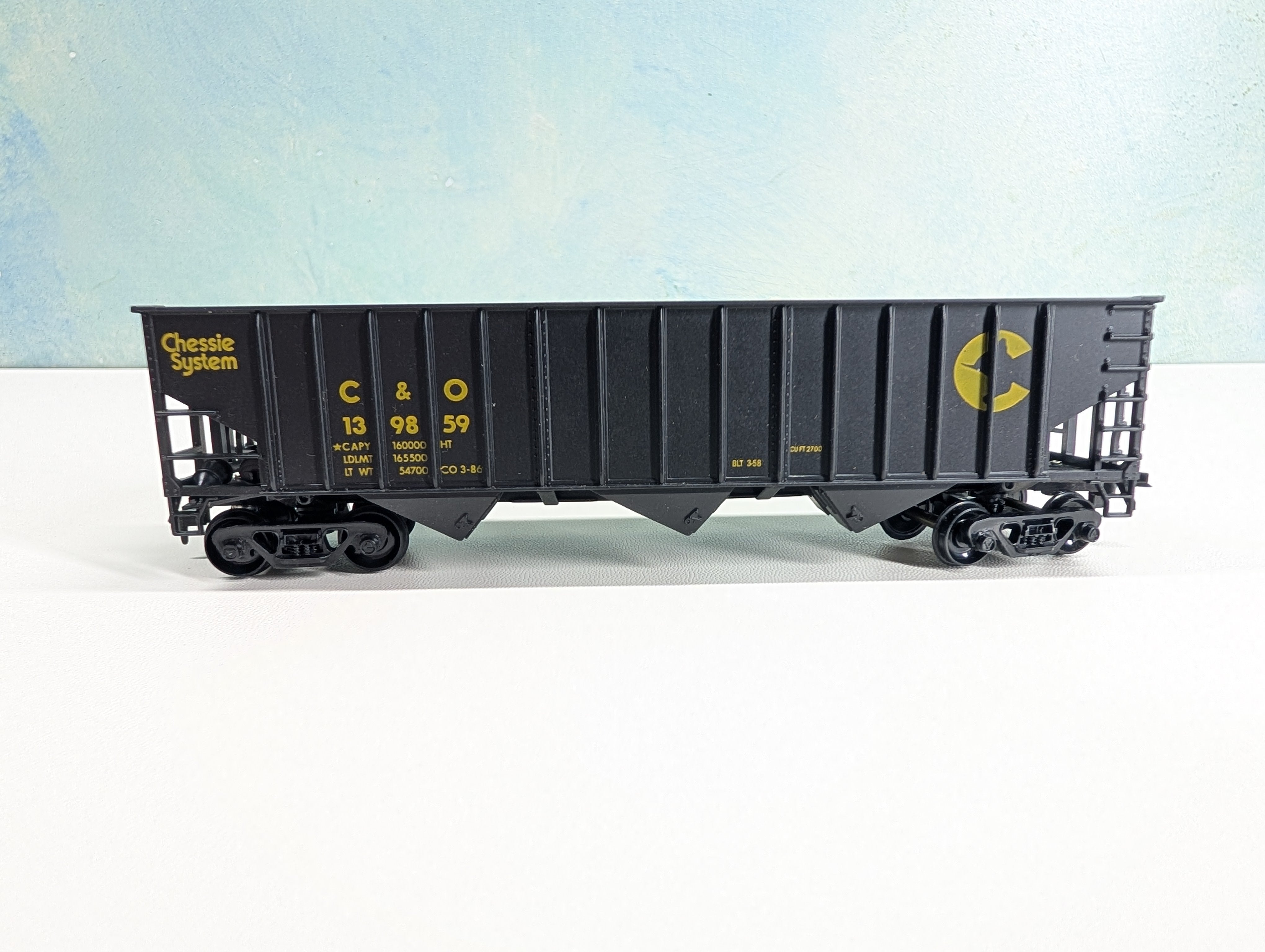 USED Stewart Hobbies HO Scale 70 Ton 14 Panel Tripple Hopper Chessie System C&O #139859