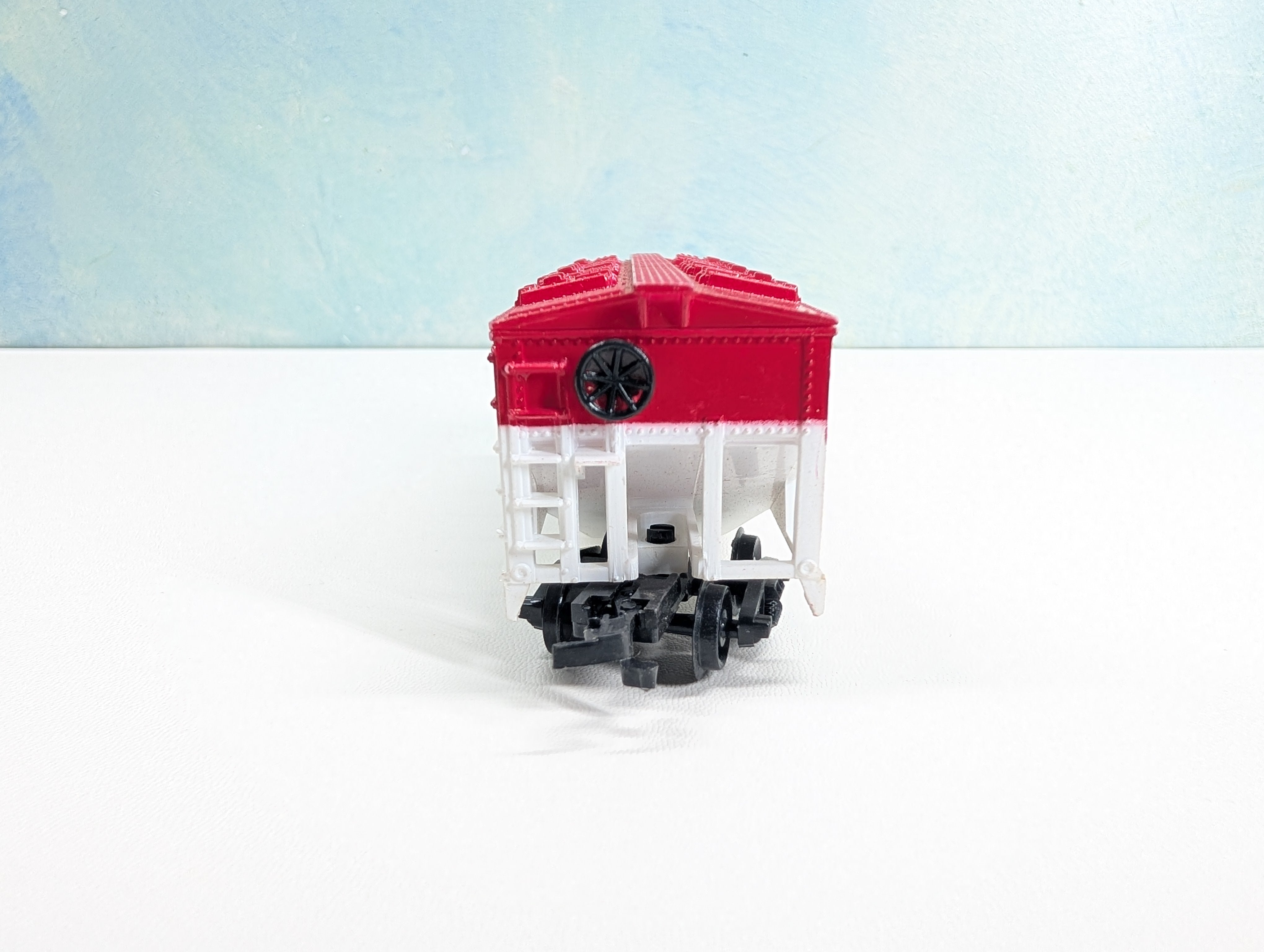 USED Life-Like HO Scale Covered Billboard Hopper Campbell's Beans
