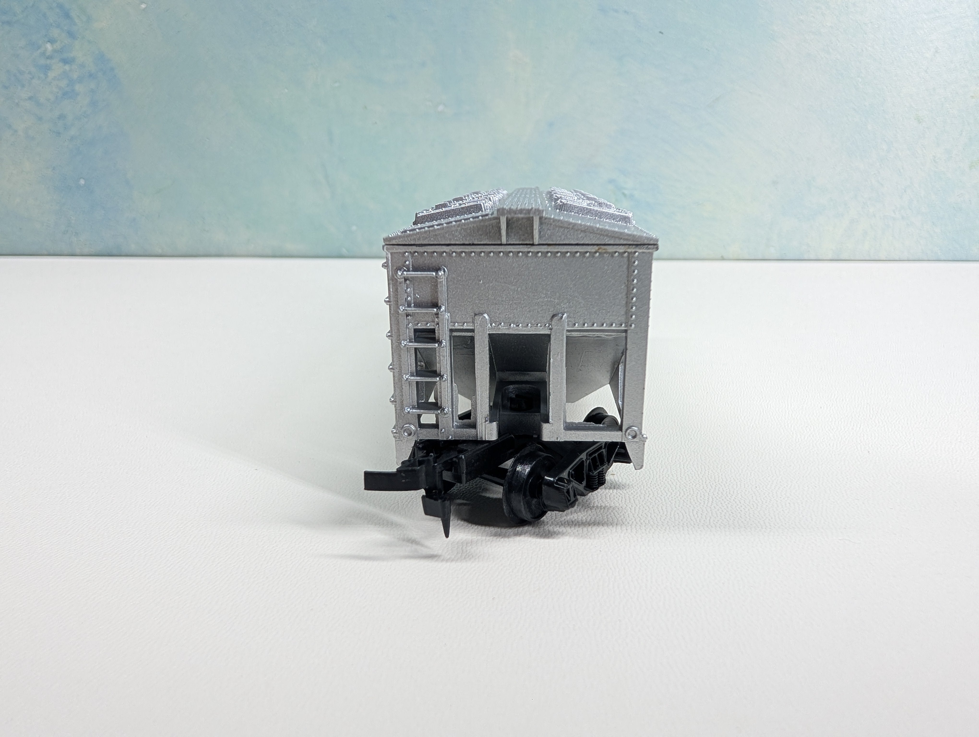 USED HO Scale 2 Bay Covered Hopper Napierville Junction NJ #311