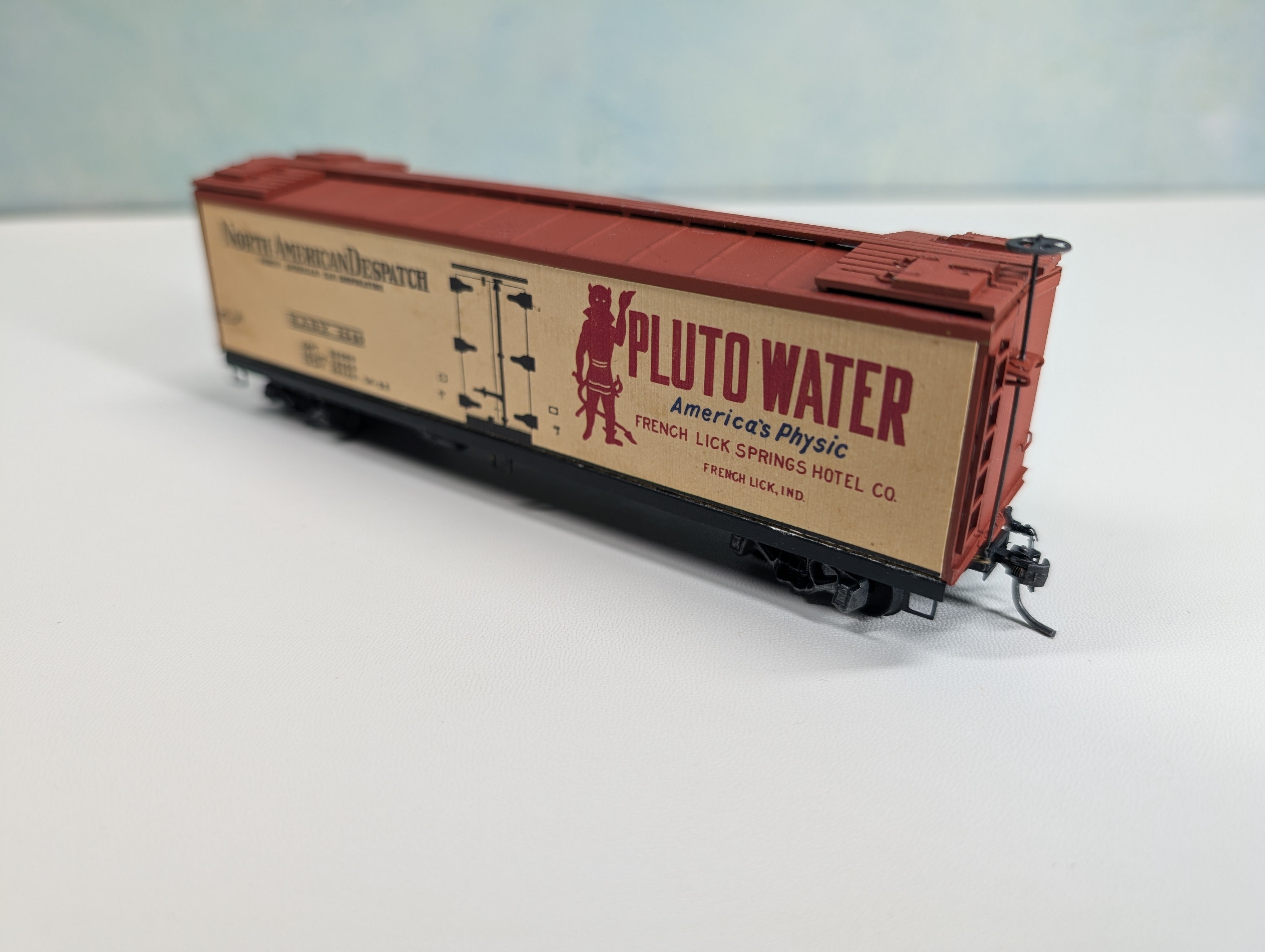 USED Mantua HO Scale 41' Wood Reefer, Built Kit Pluto Water NADX #2640 Metal Wheels