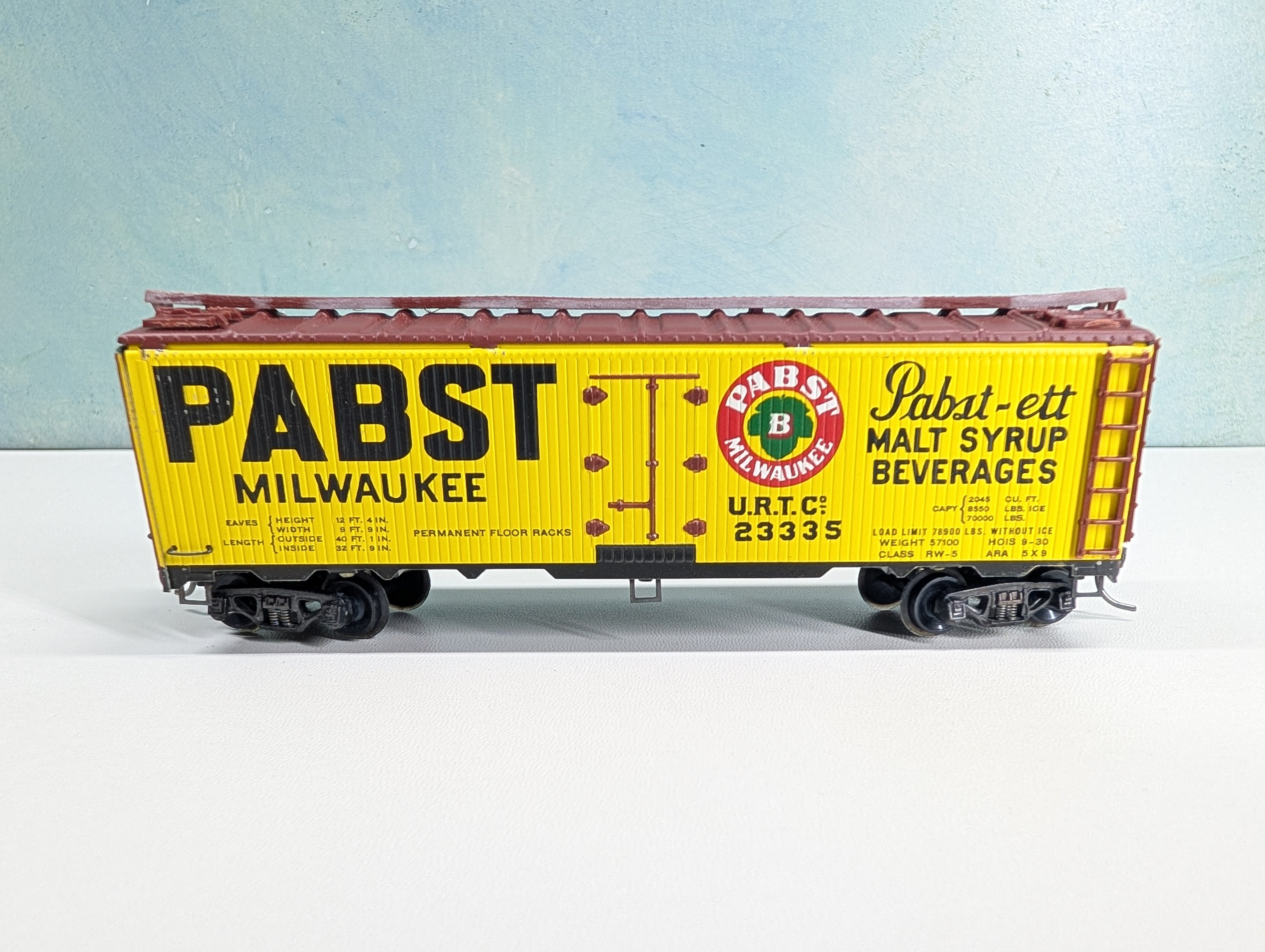 USED Varney HO Scale 41' Wood Reefer, Metal Pabst Milwaukee URTC #23335
