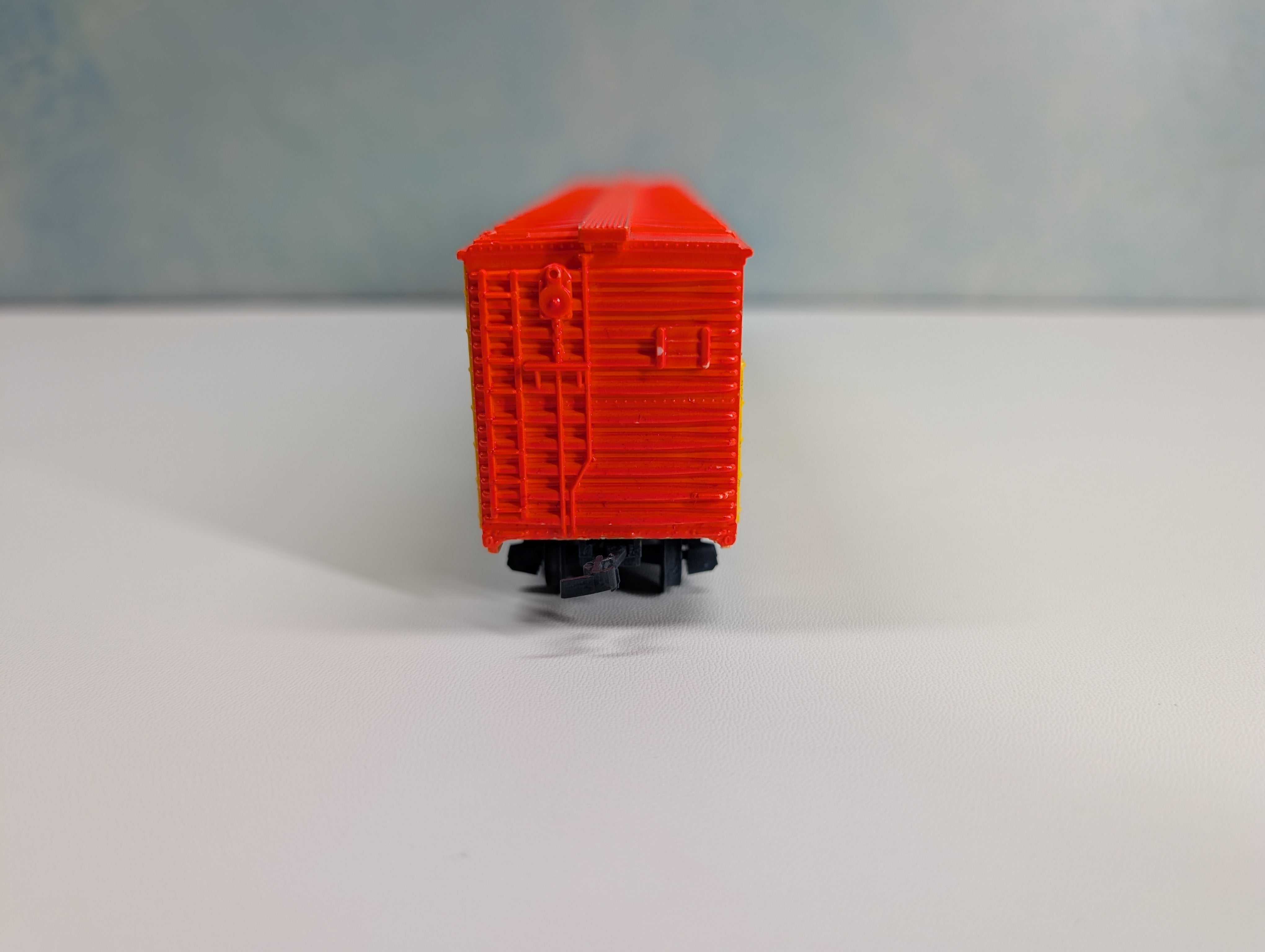 USED Tyco HO Scale 62' Billboard Box Car S.O.S. IC #259010