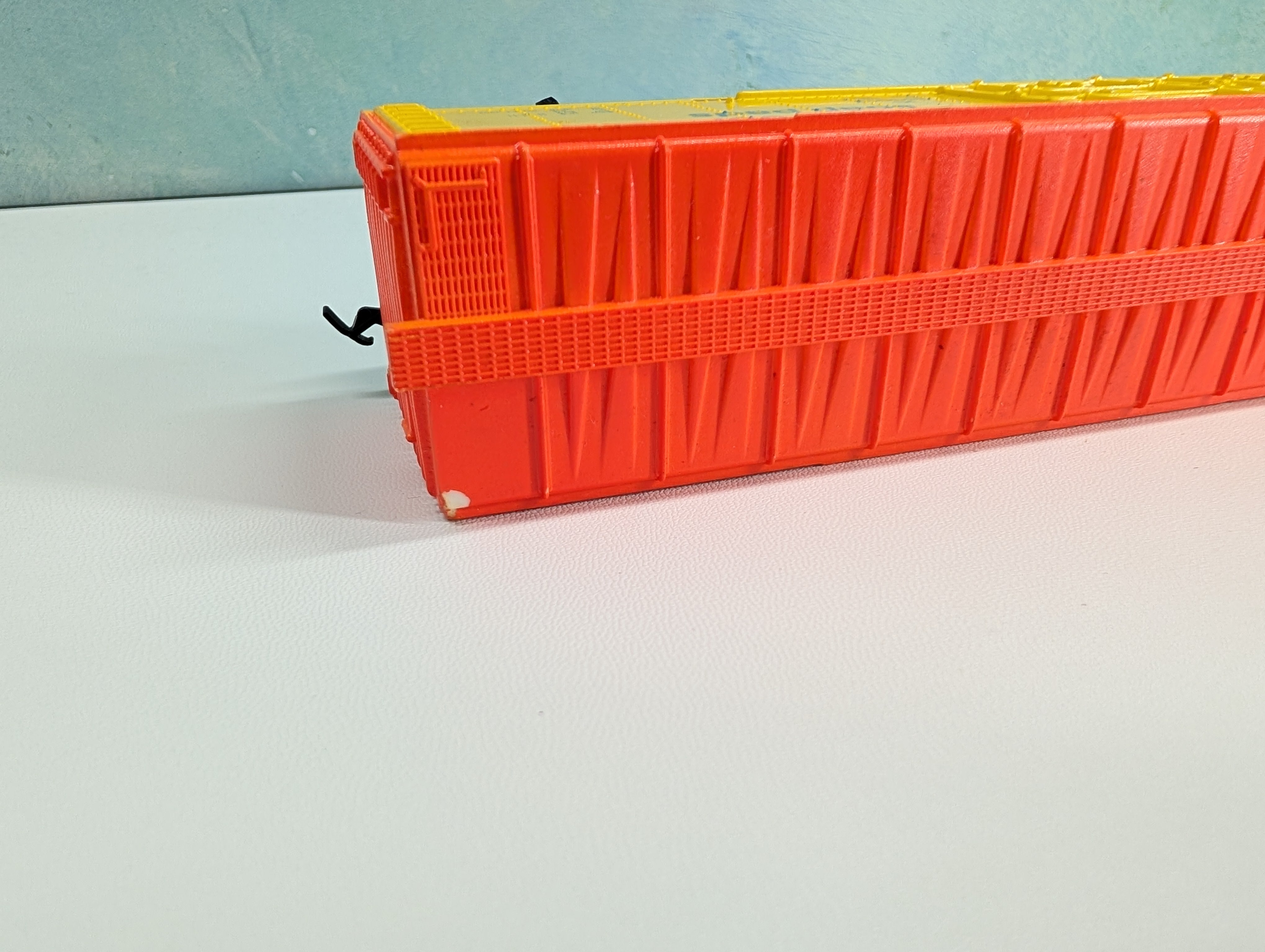 USED Tyco HO Scale 62' Billboard Box Car S.O.S. IC #259010