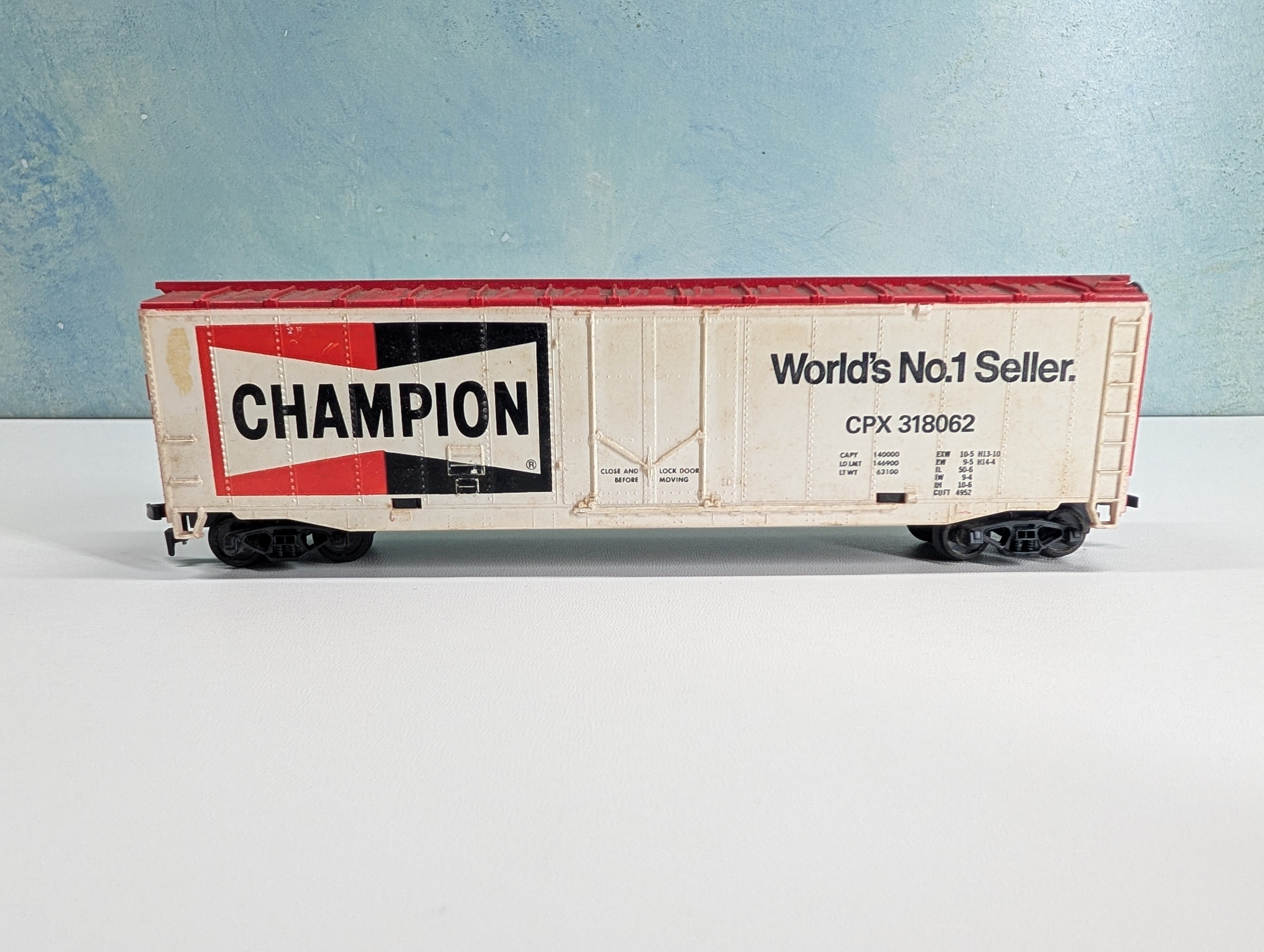 USED Cox HO Scale 50' Billboard Box Car Champion CPX #318062