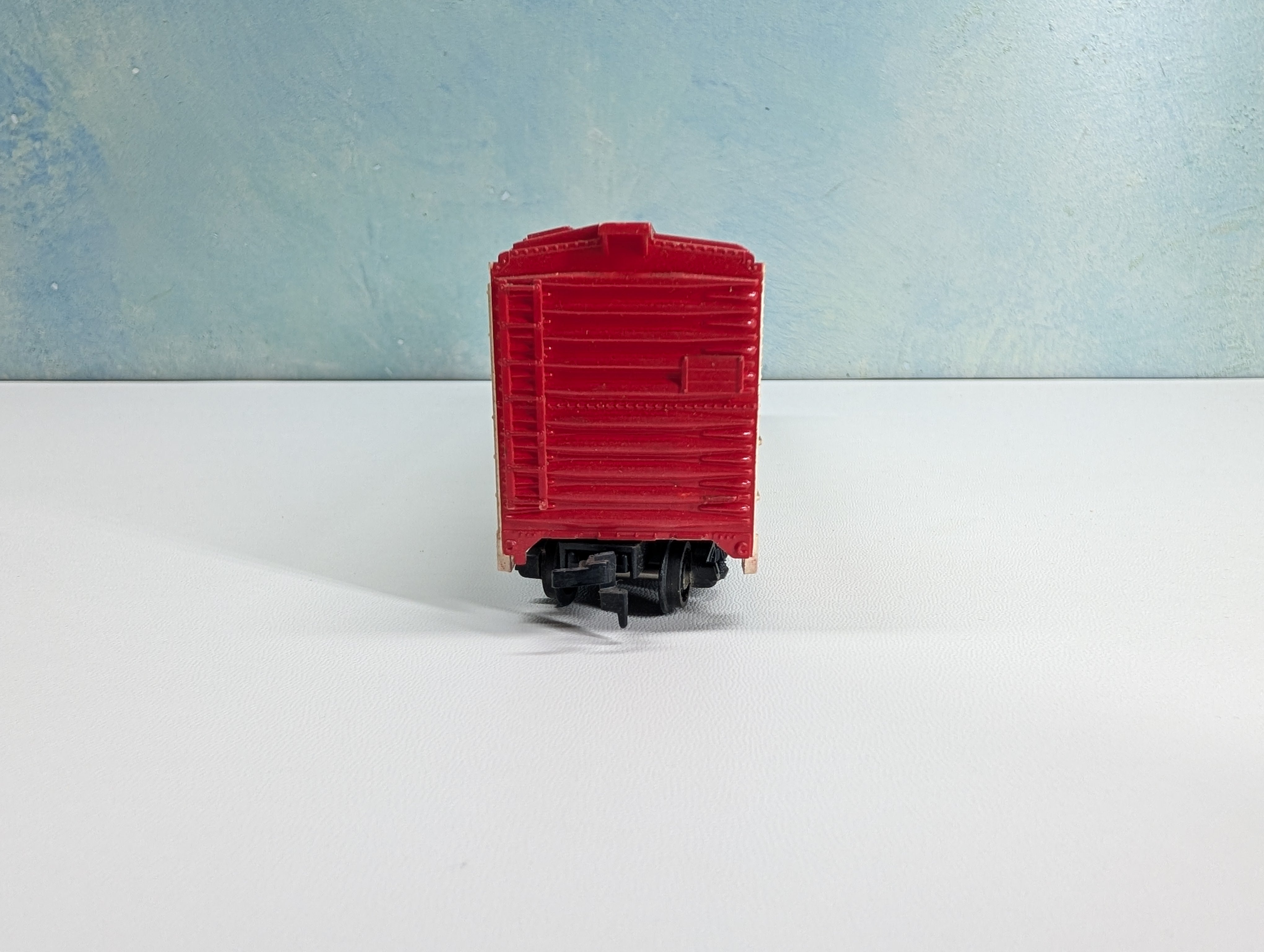 USED Cox HO Scale 50' Billboard Box Car Champion CPX #318062