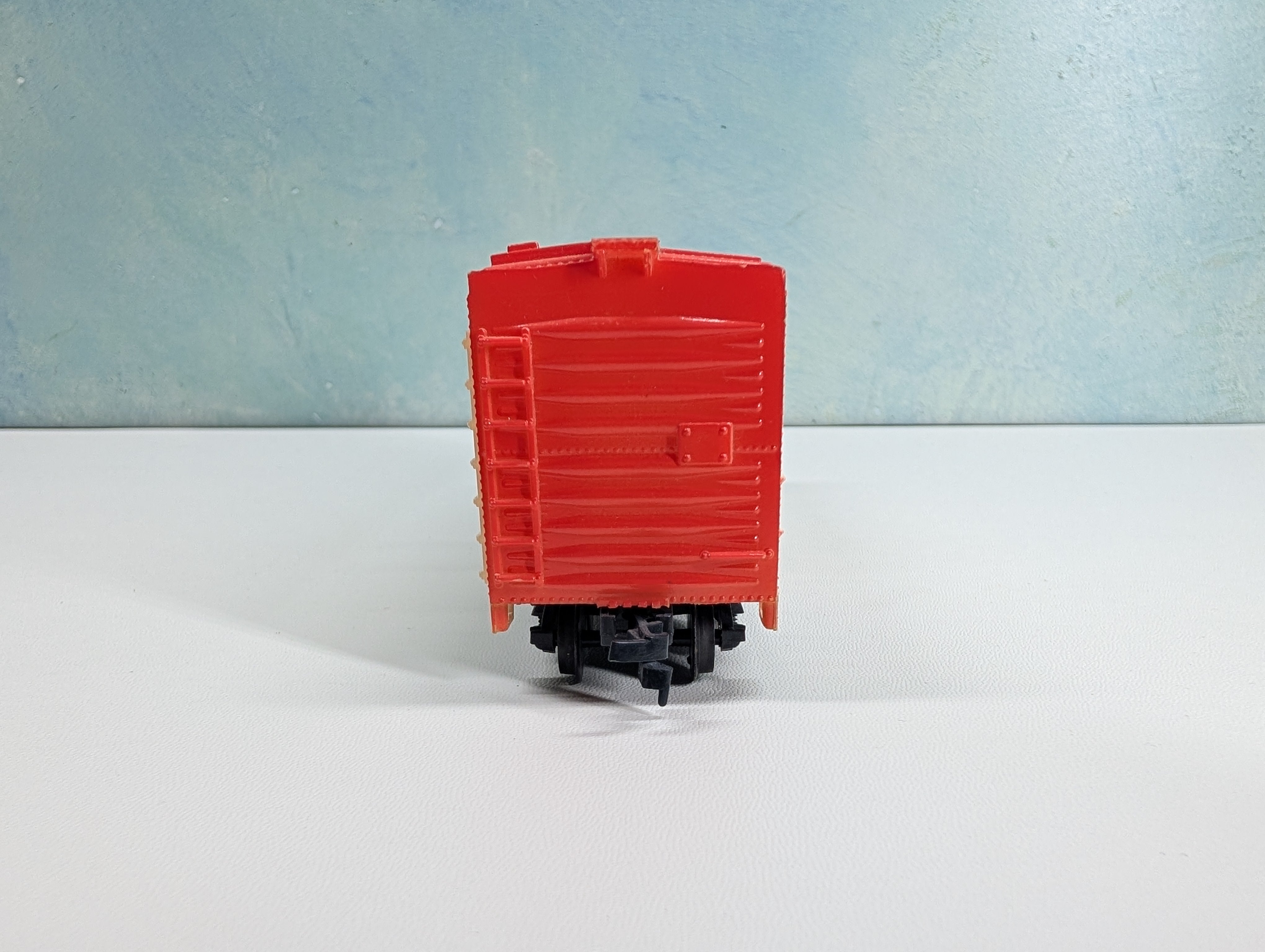 USED Life-Like HO Scale Billboard Box Car Tootsie Roll TR #41879