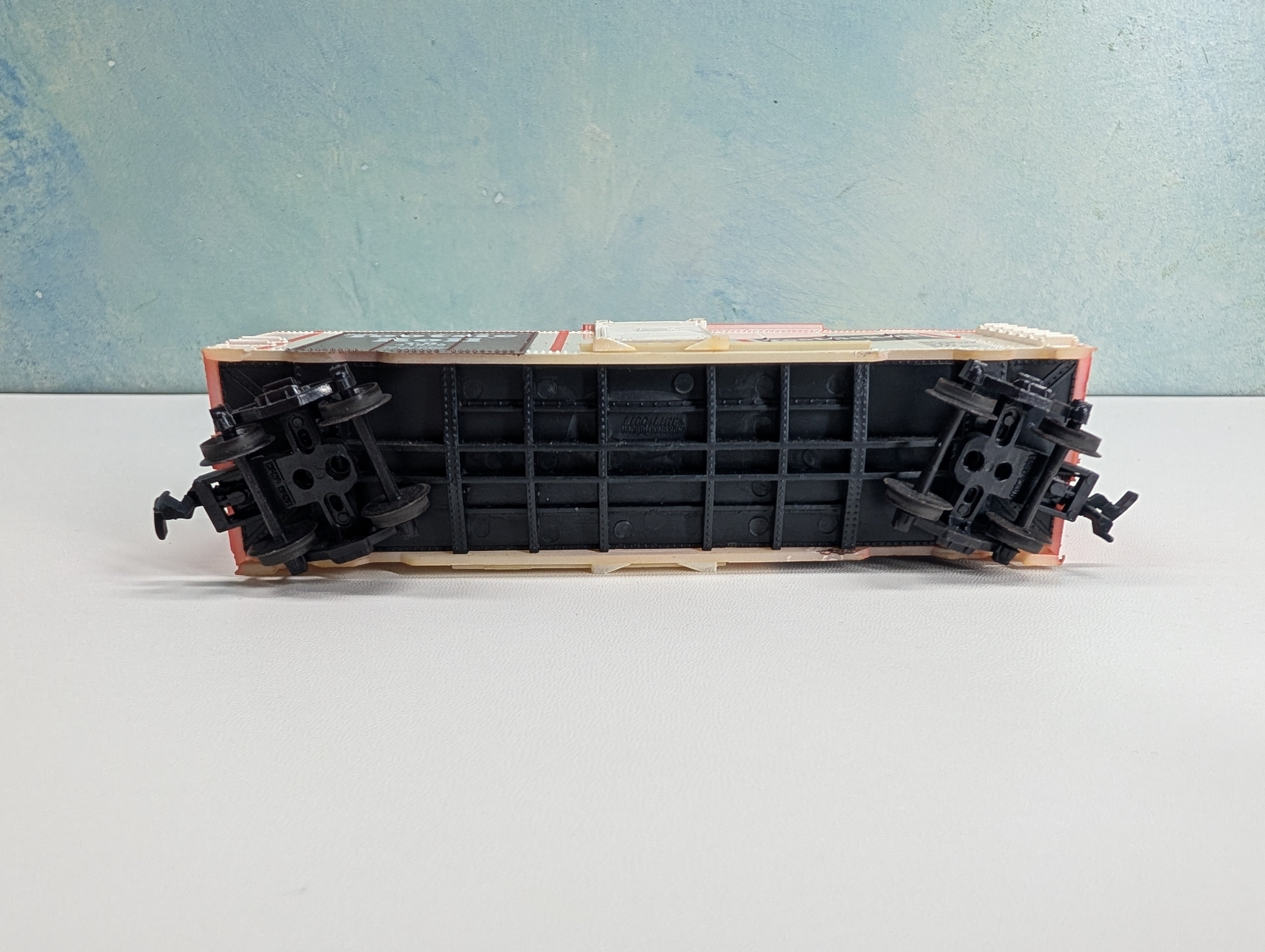 USED Life-Like HO Scale Billboard Box Car Tootsie Roll TR #41879