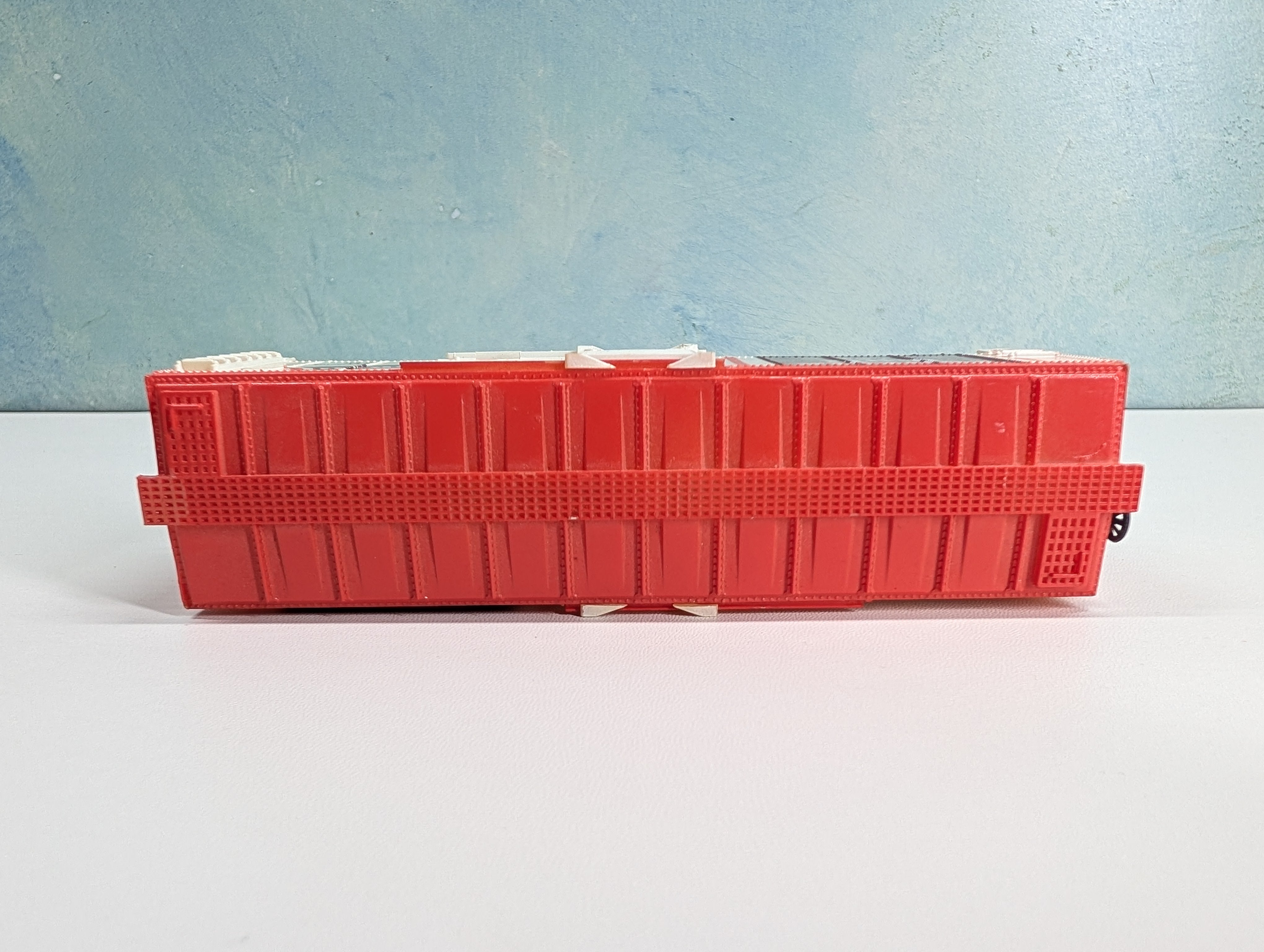 USED Life-Like HO Scale Billboard Box Car Tootsie Roll TR #41879