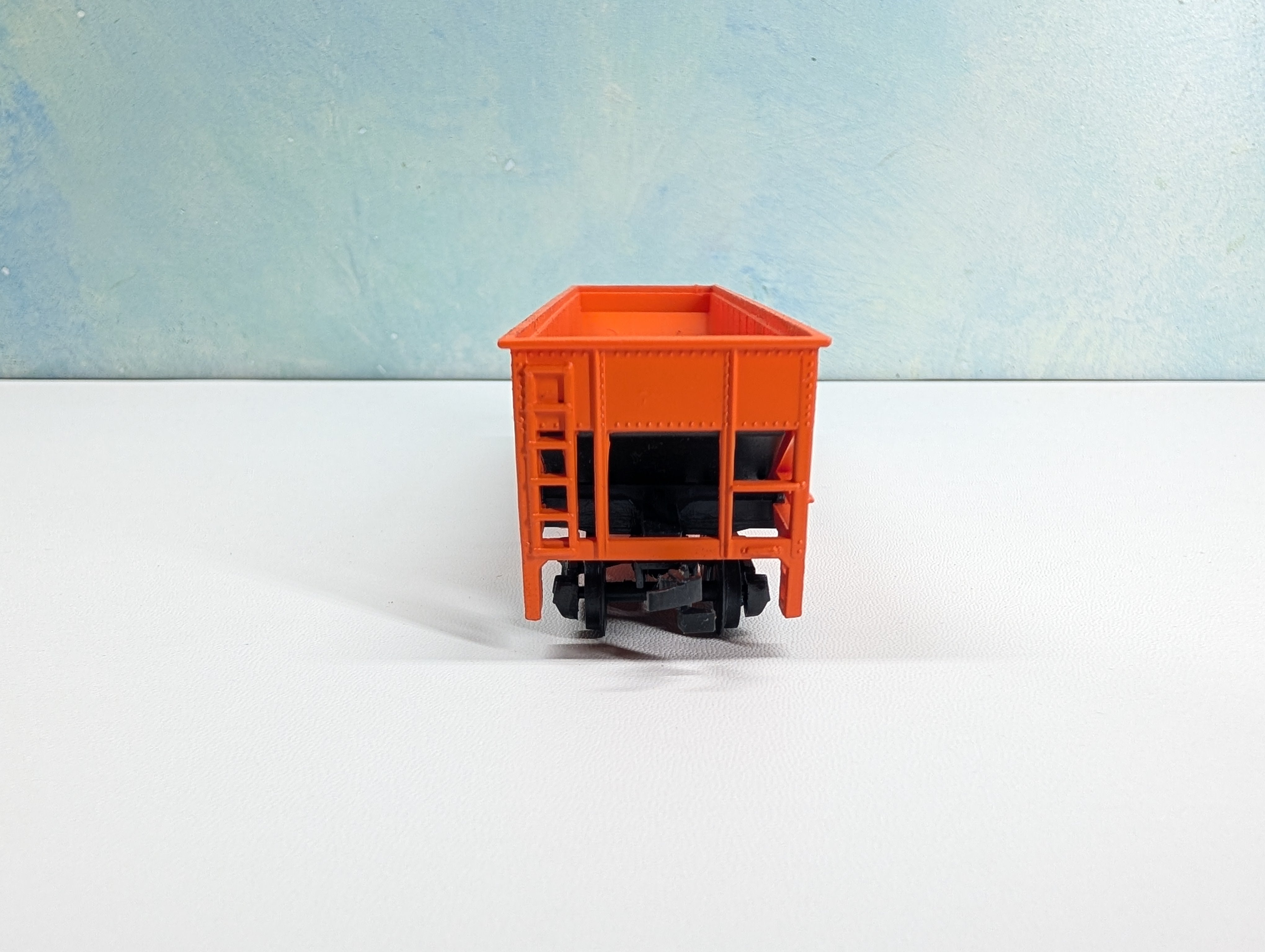 USED Bachmann HO Scale Billboard Quad Hopper Reese's Pieces Peanut Butter