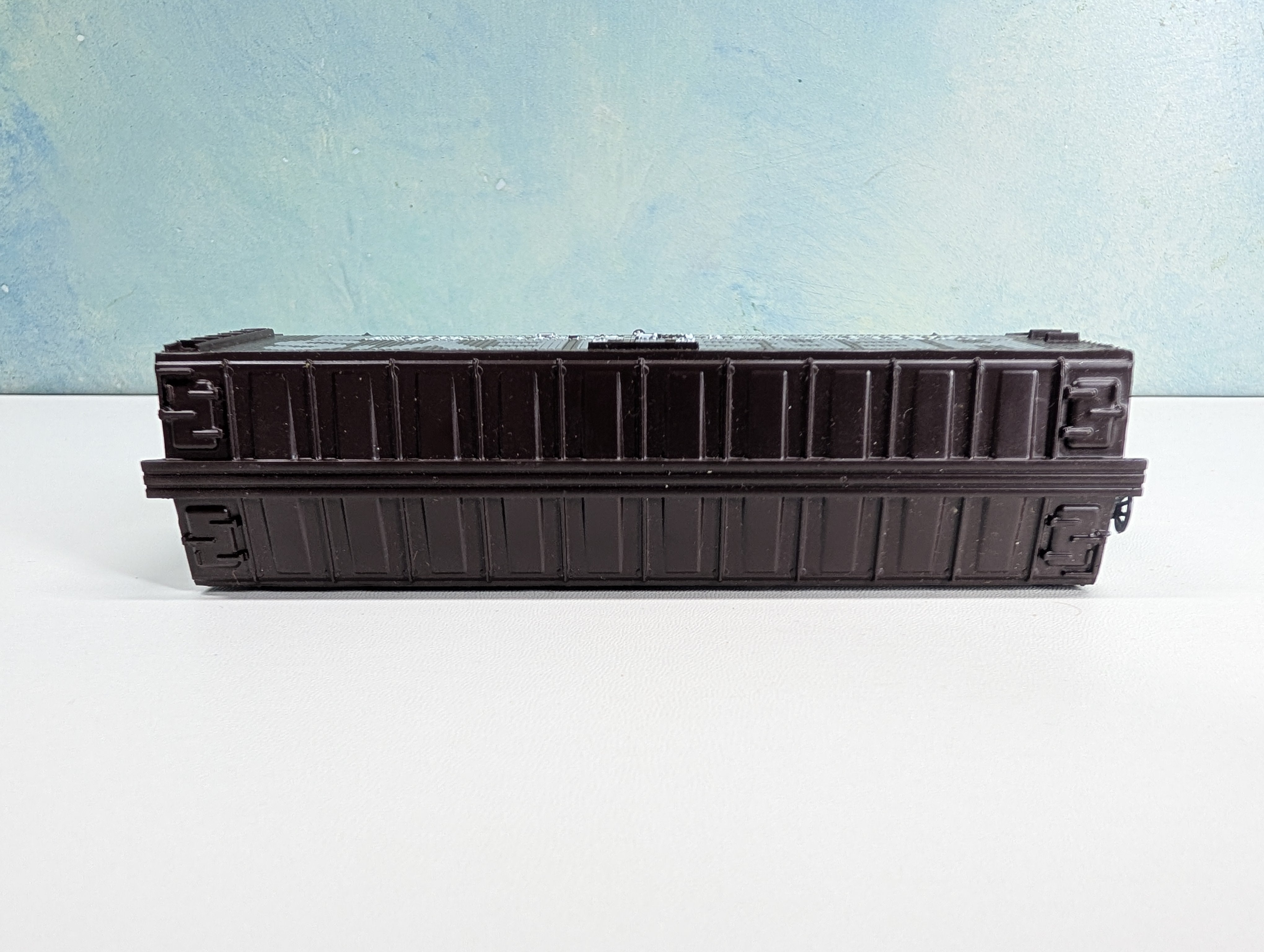 USED Bachmann HO Scale Billboard Wood Reefer Hershey's Milk Chocolate
