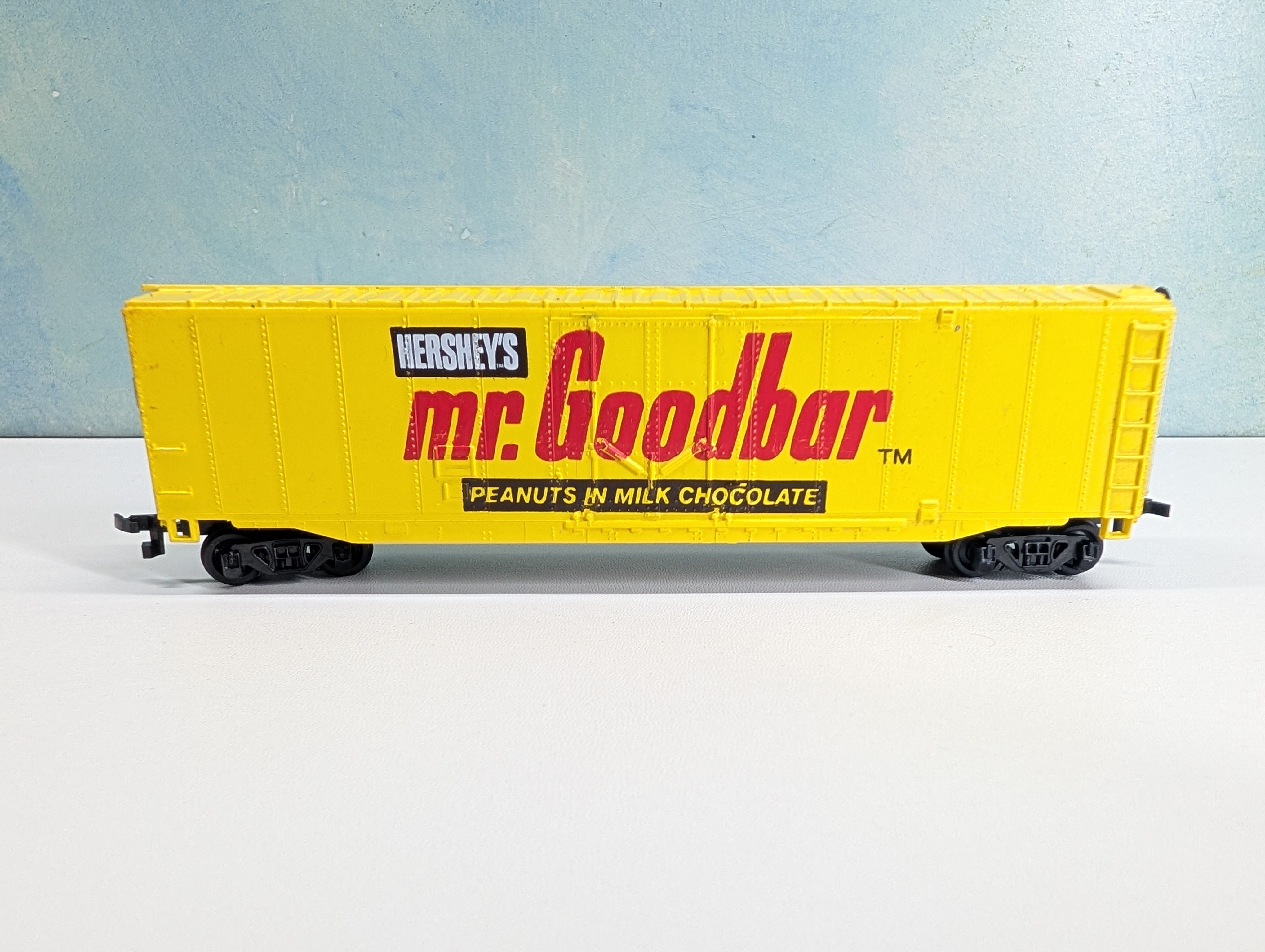 USED Bachmann HO Scale 50' Billboard Box Car Hershey's Mr. Goodbar Peanuts in Milk Chocolate