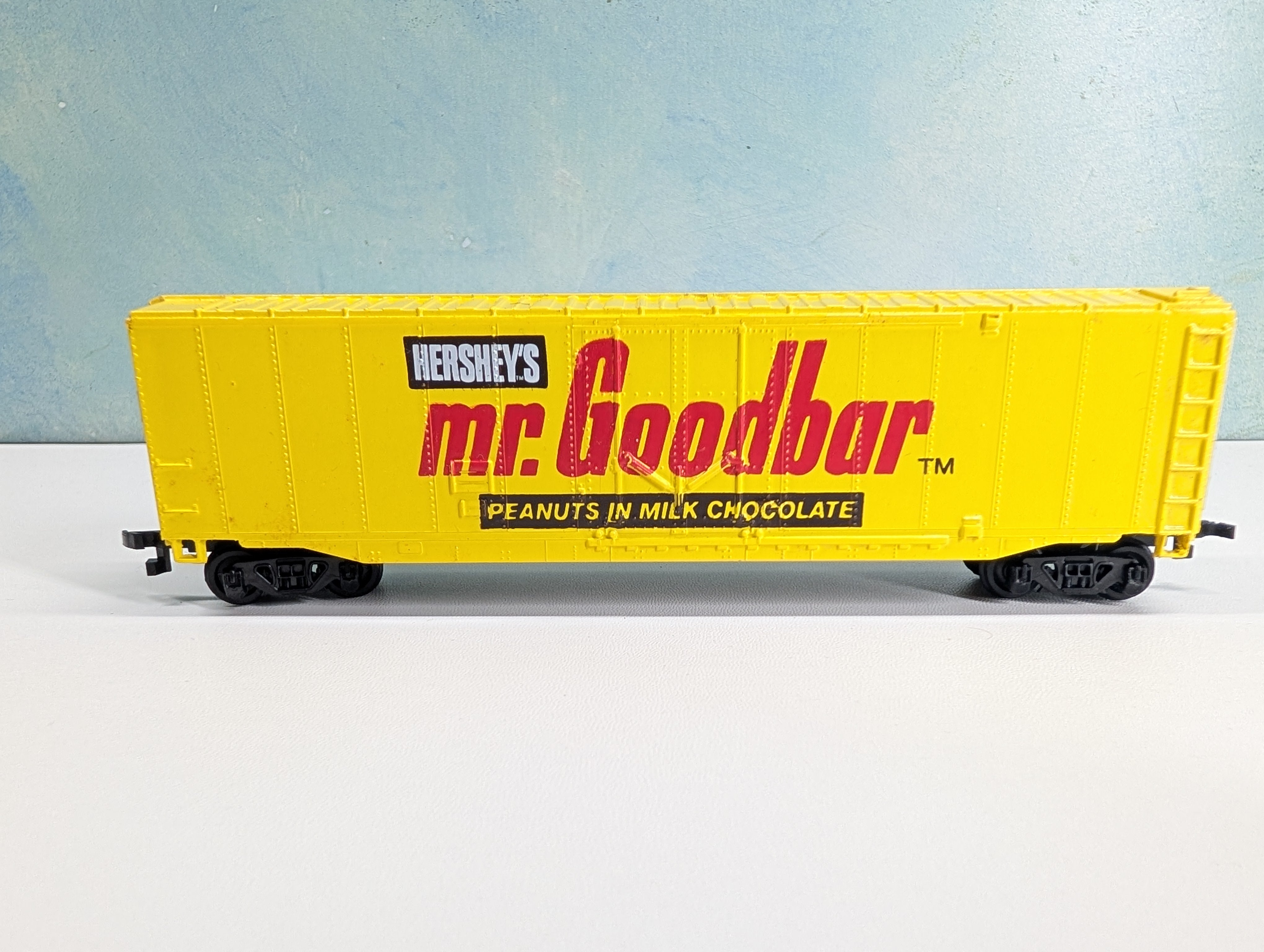 USED Bachmann HO Scale 50' Billboard Box Car Hershey's Mr. Goodbar Peanuts in Milk Chocolate