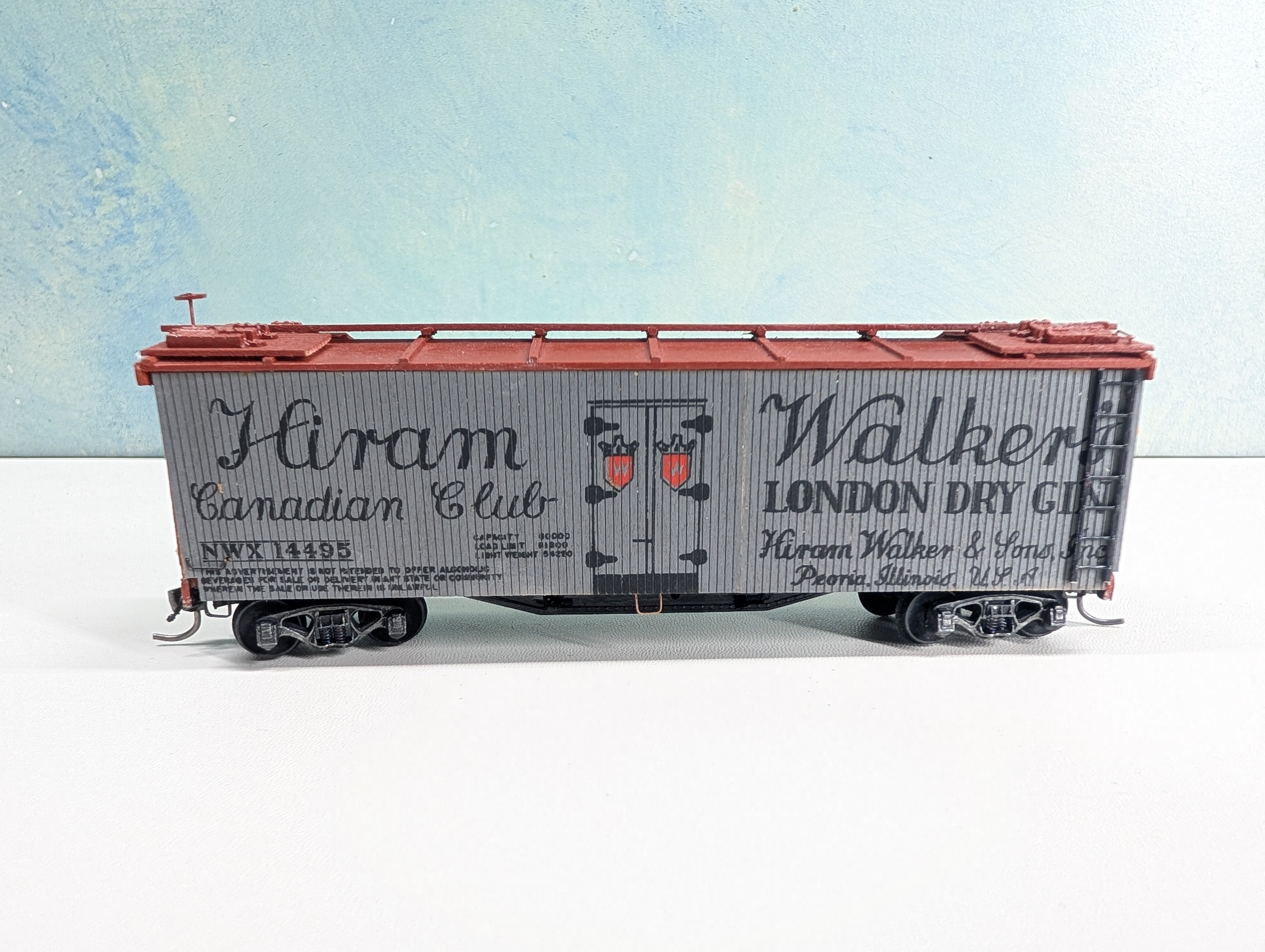 USED HO Scale Real Wood Reefer Hiram Walker and Sons NWX #14495 London Dry Gin