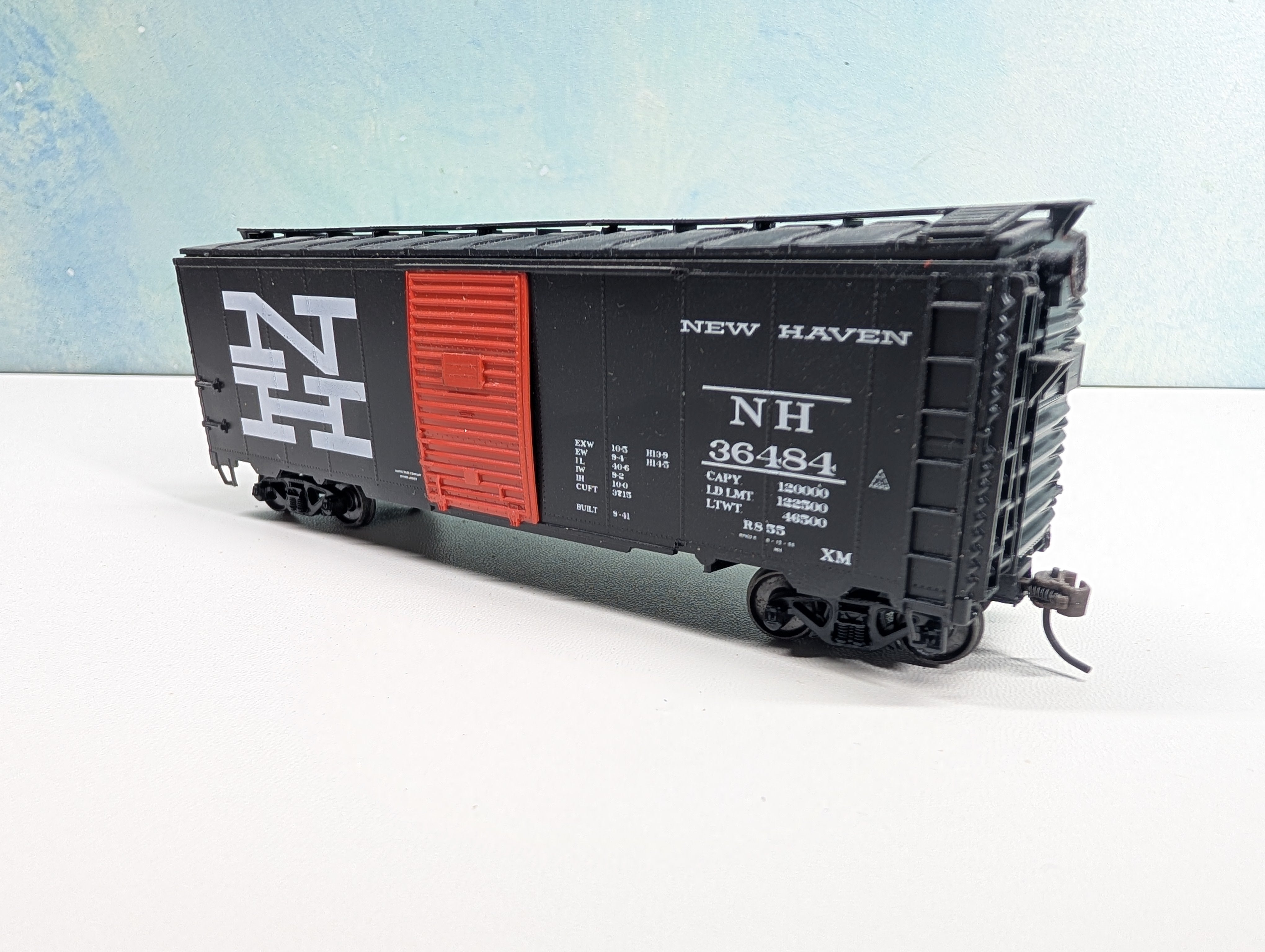 USED HO Scale 40' Box Car New Haven NH #36484 Metal Wheels
