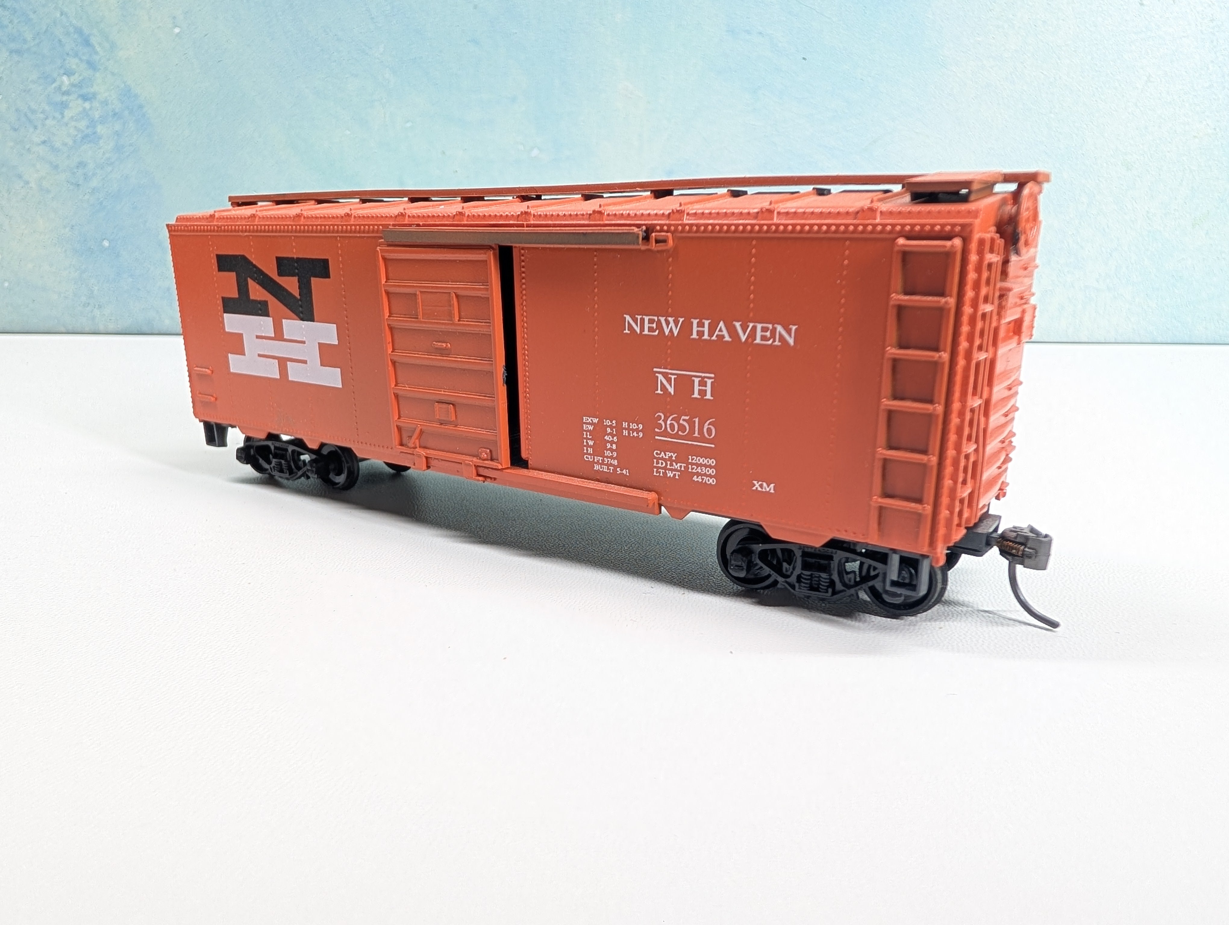 USED Roundhouse HO Scale 40' Box Car New Haven NH #36516