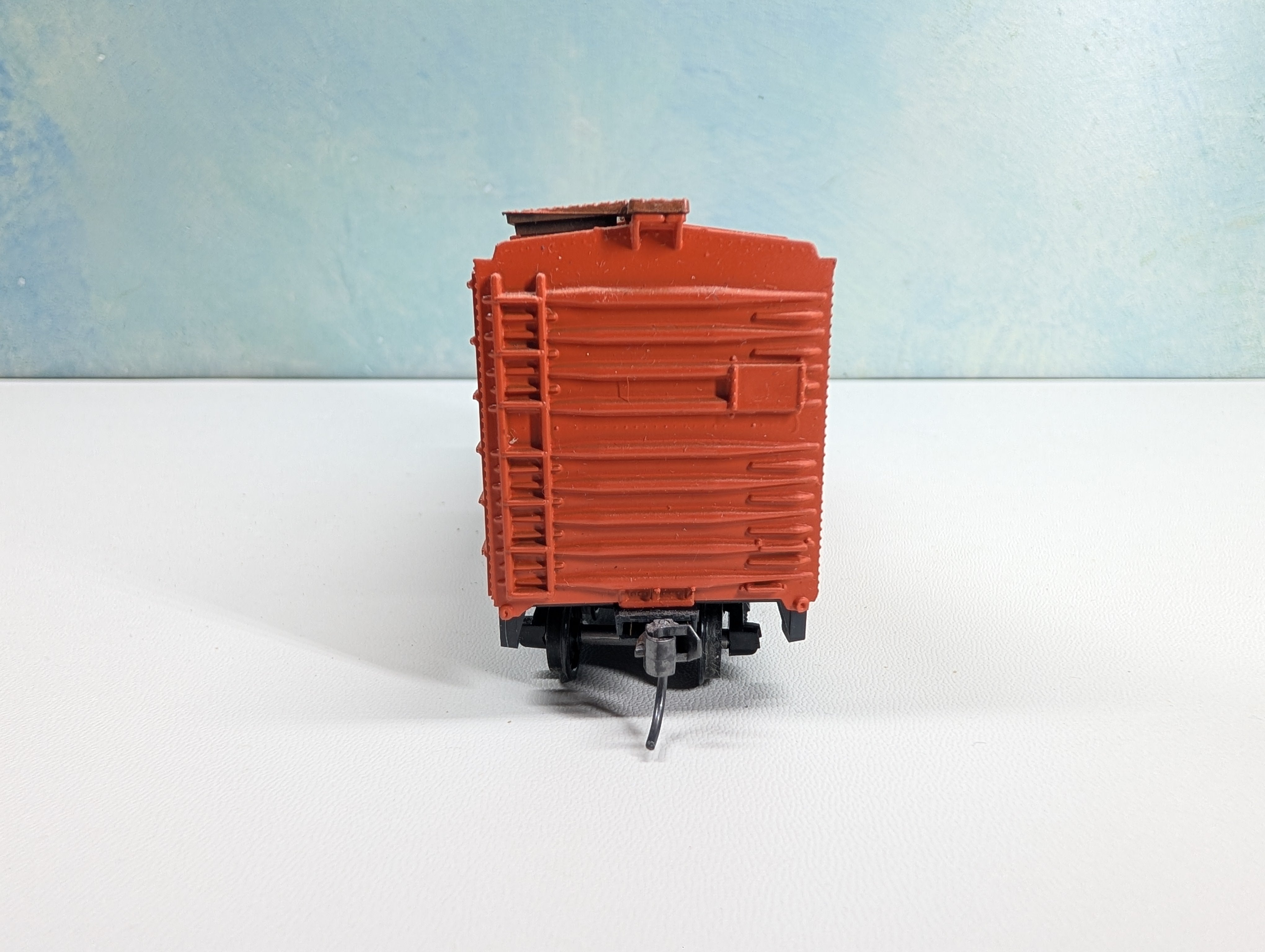 USED Roundhouse HO Scale 40' Box Car New Haven NH #36516
