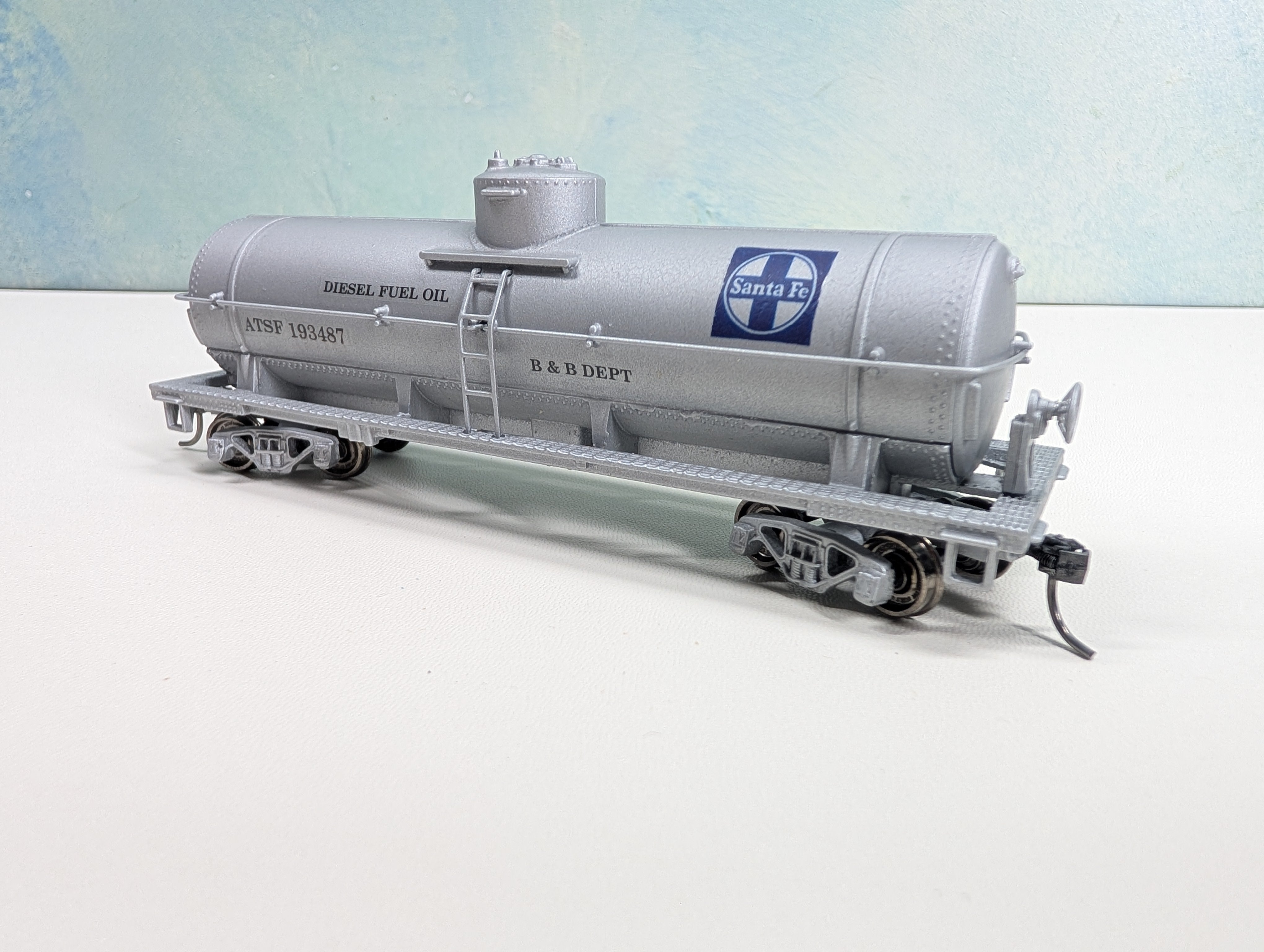 USED HO Scale Single Dome Tank Car Santa Fe ATSF #193487 Metal Wheels, B&B Dept., Decal