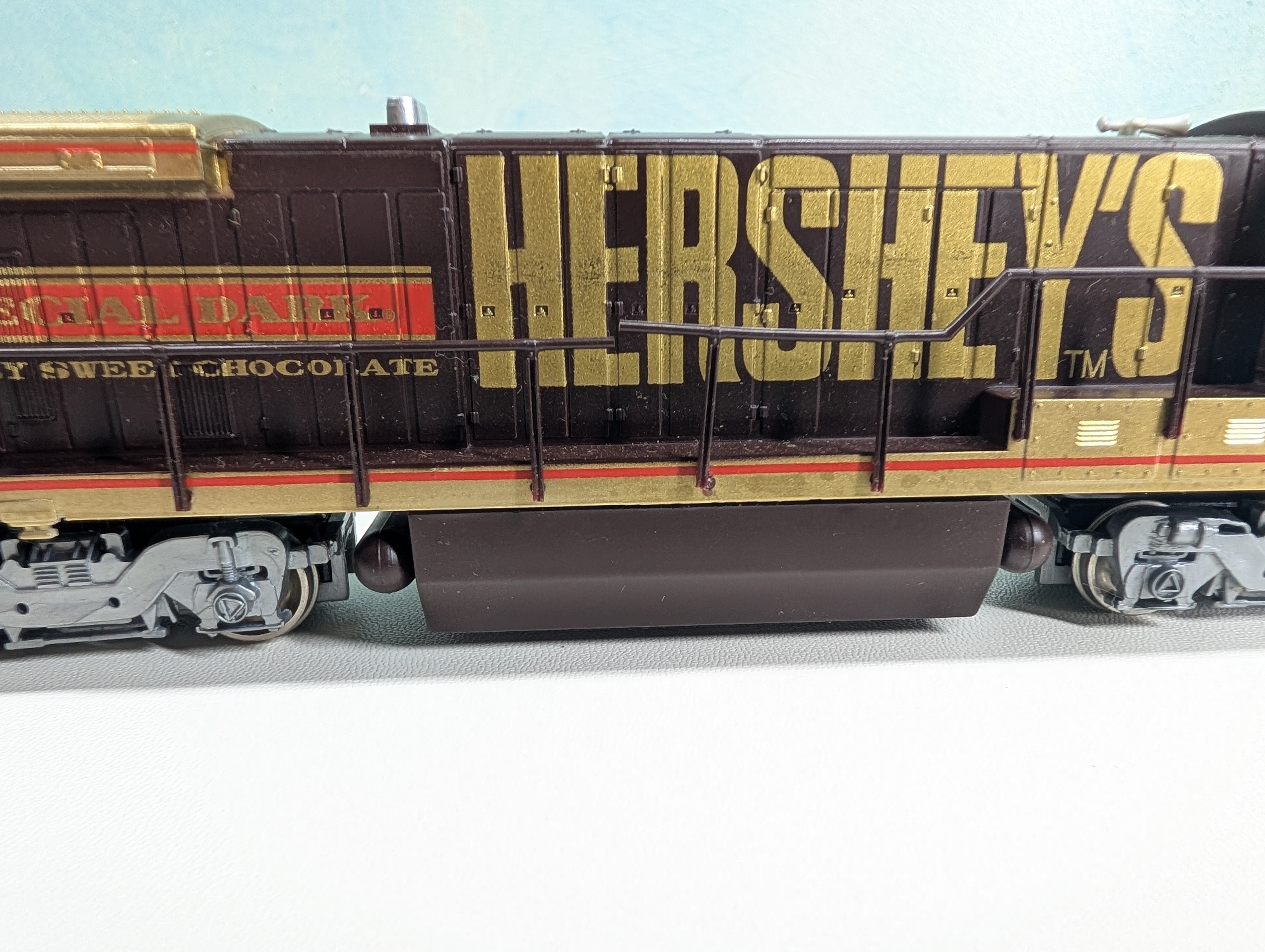USED Bachmann HO Scale Diesel Locomotive Hershey's Special Dark Chocolate #1993 Tested! DC