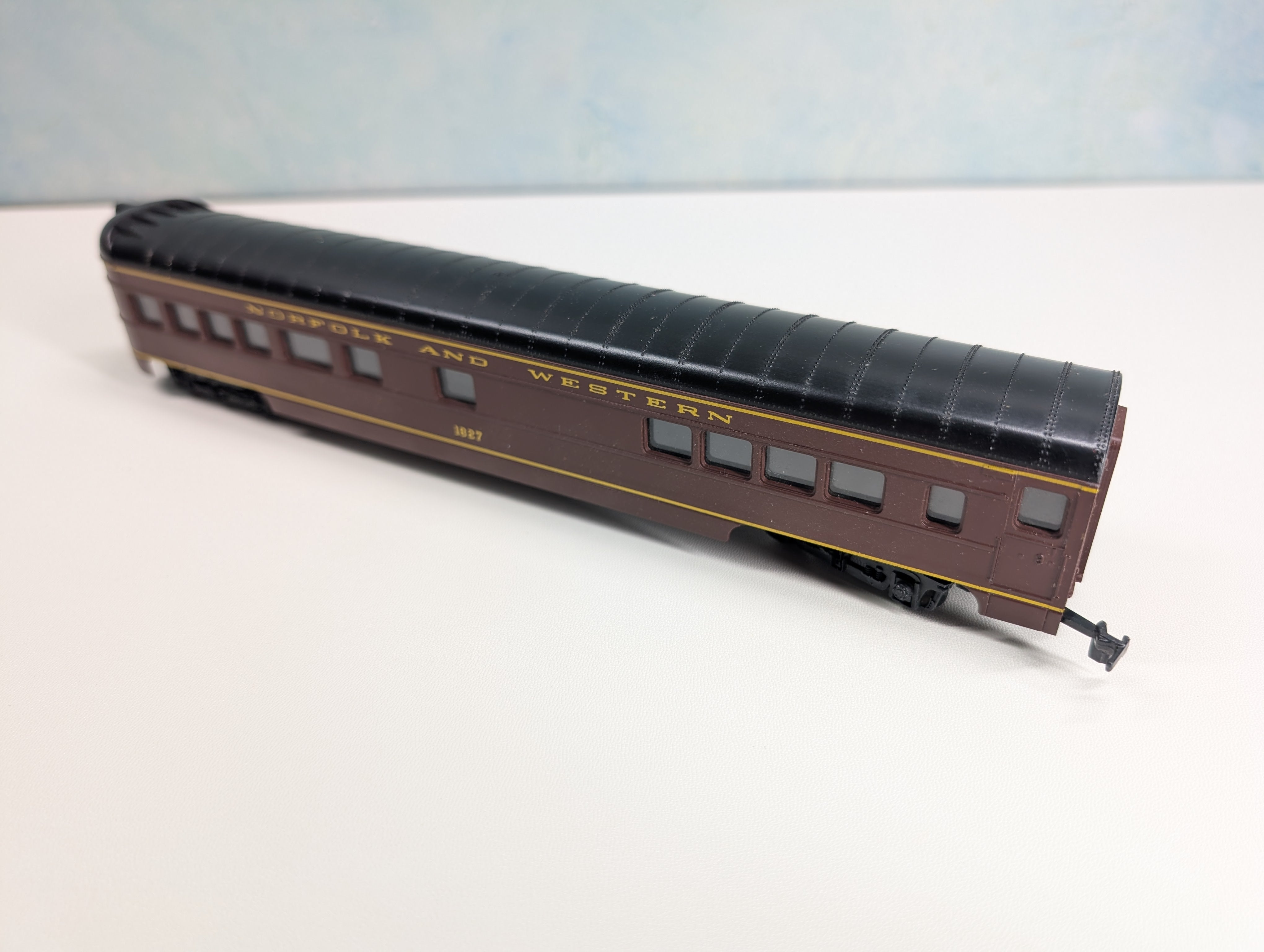 USED Con-Cor HO Scale OBS Passenger Car Norfolk & Western #1827