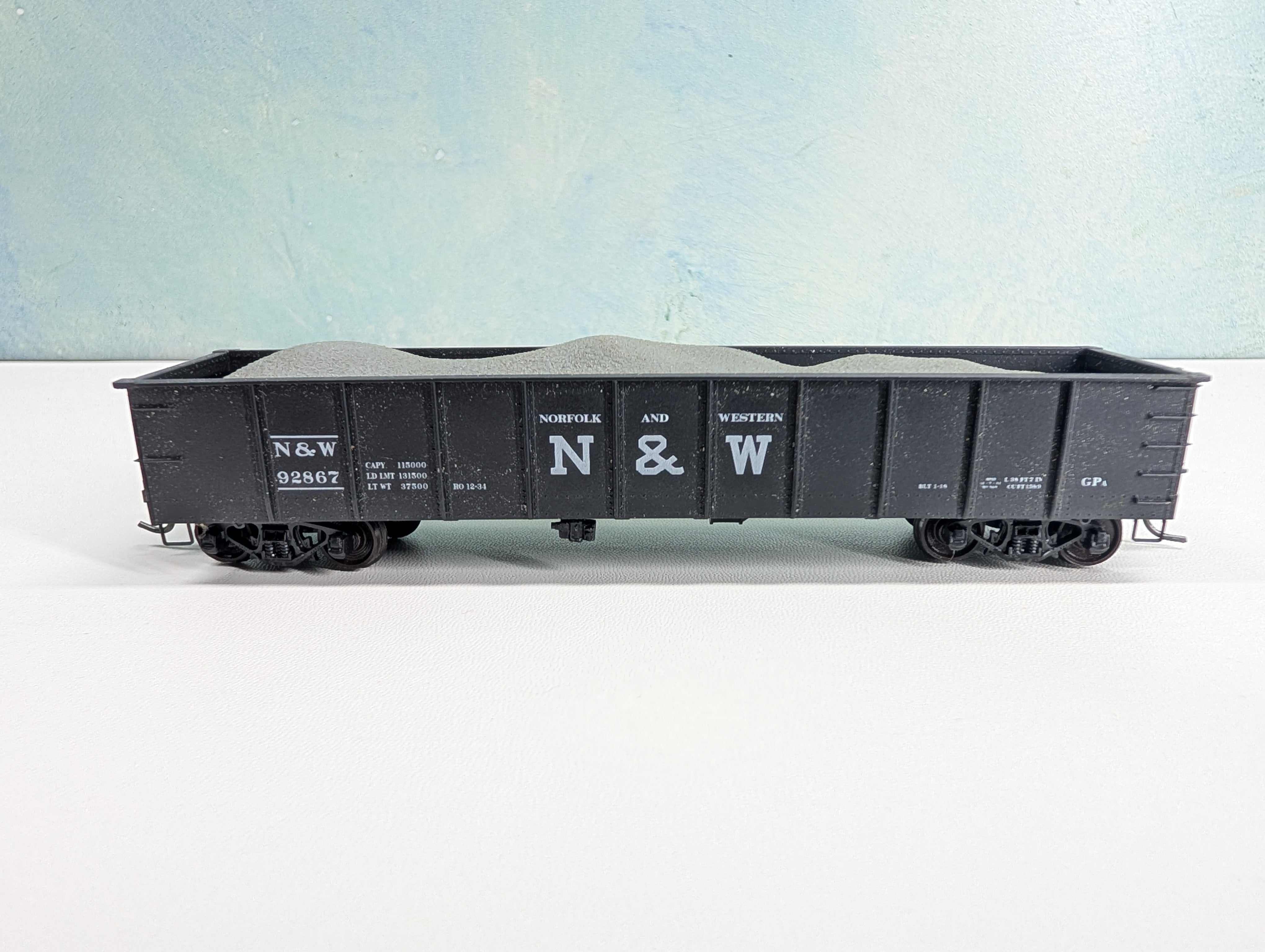 USED Accurail HO Scale Gondola w/ Load Norfolk & Western NW #92867