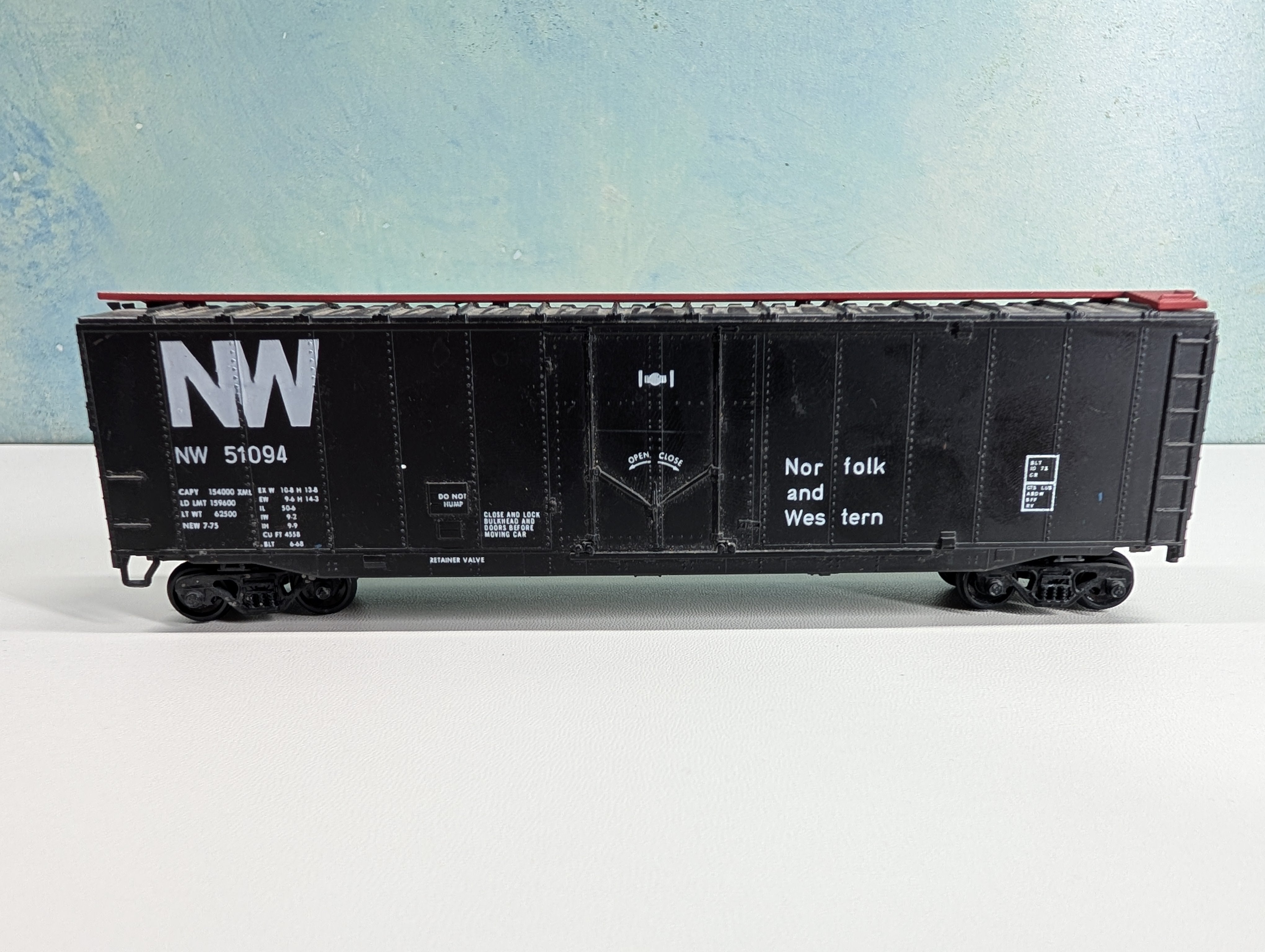 USED Athearn HO Scale 50' Box Car Norfolk & Western NW #51094