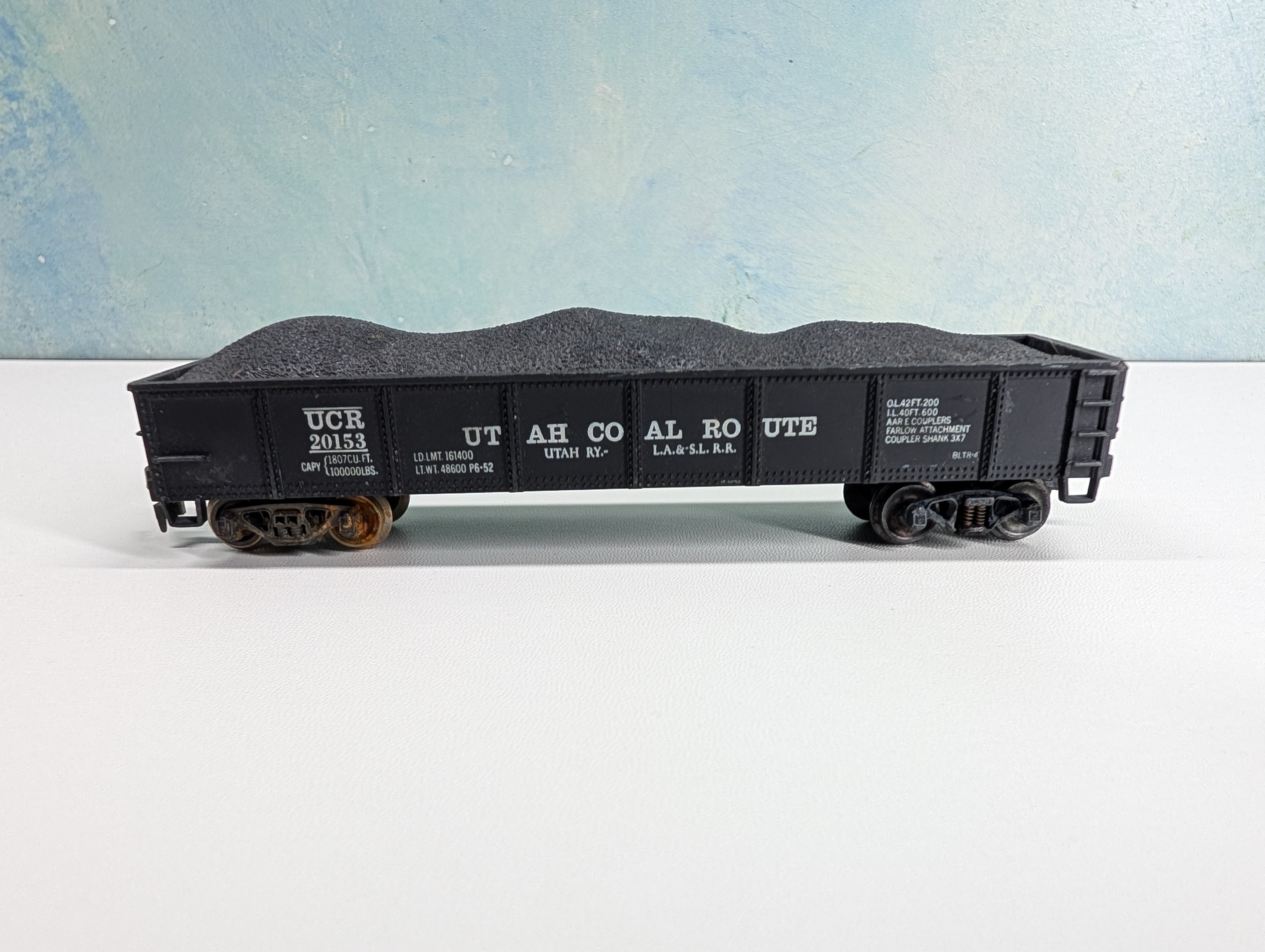 USED HO Scale Gondola w/ Load Utah Coal UCR #20153