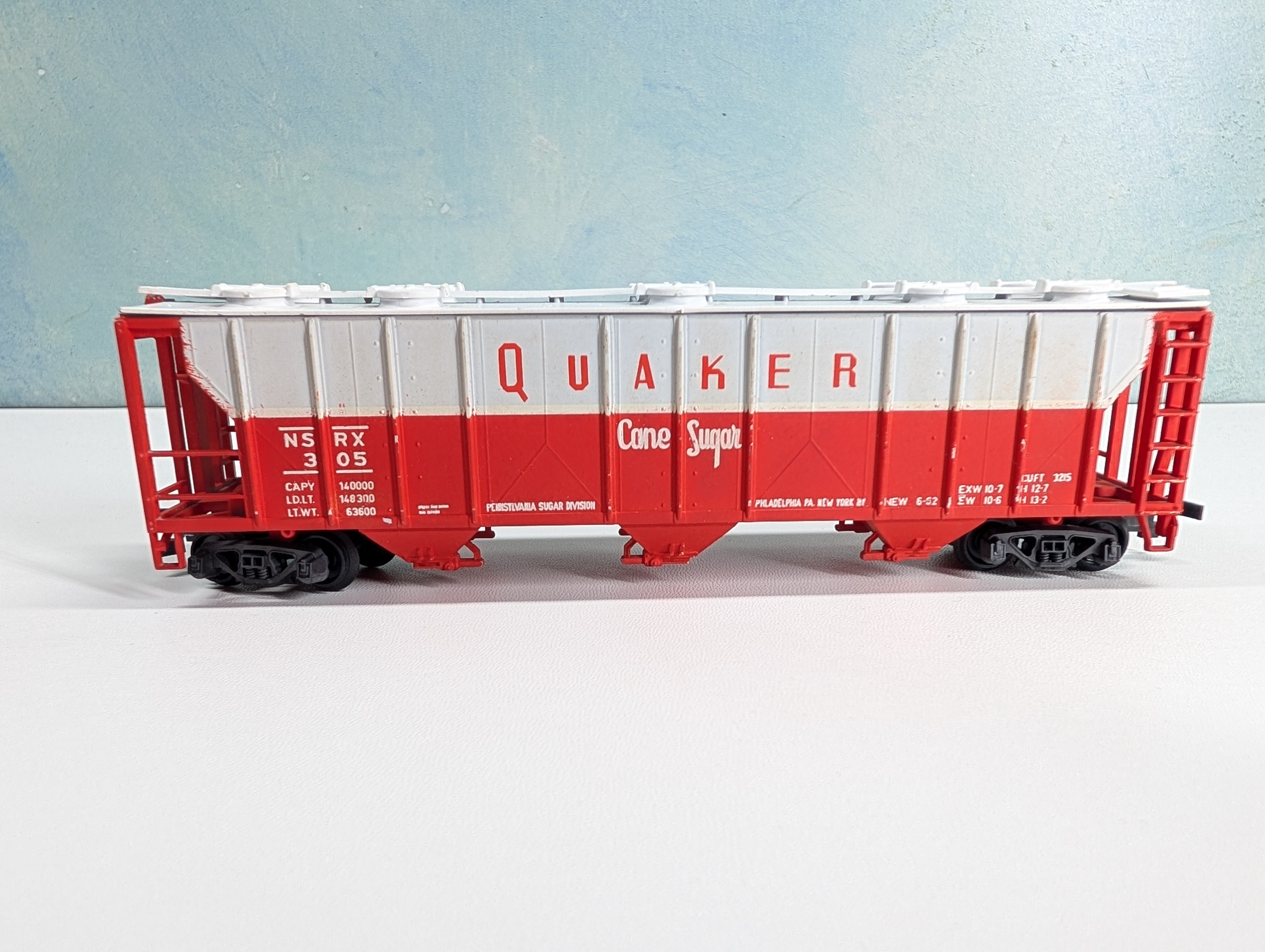USED HO Scale Billboard Covered Hopper Quaker Cane Sugar NSRX #305