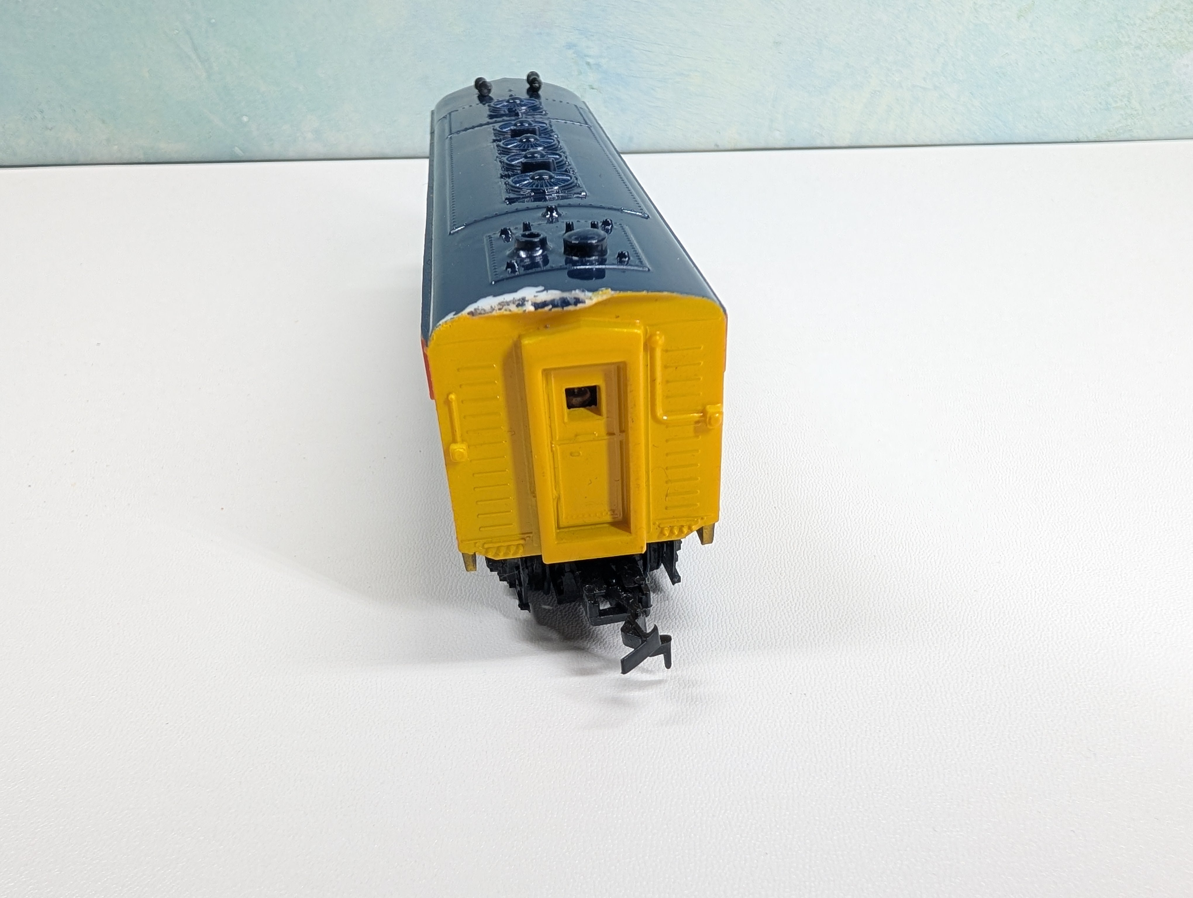 USED Life-Like HO Scale Diesel Locomotive Chessie System C&O #4472 Parts/Repairs