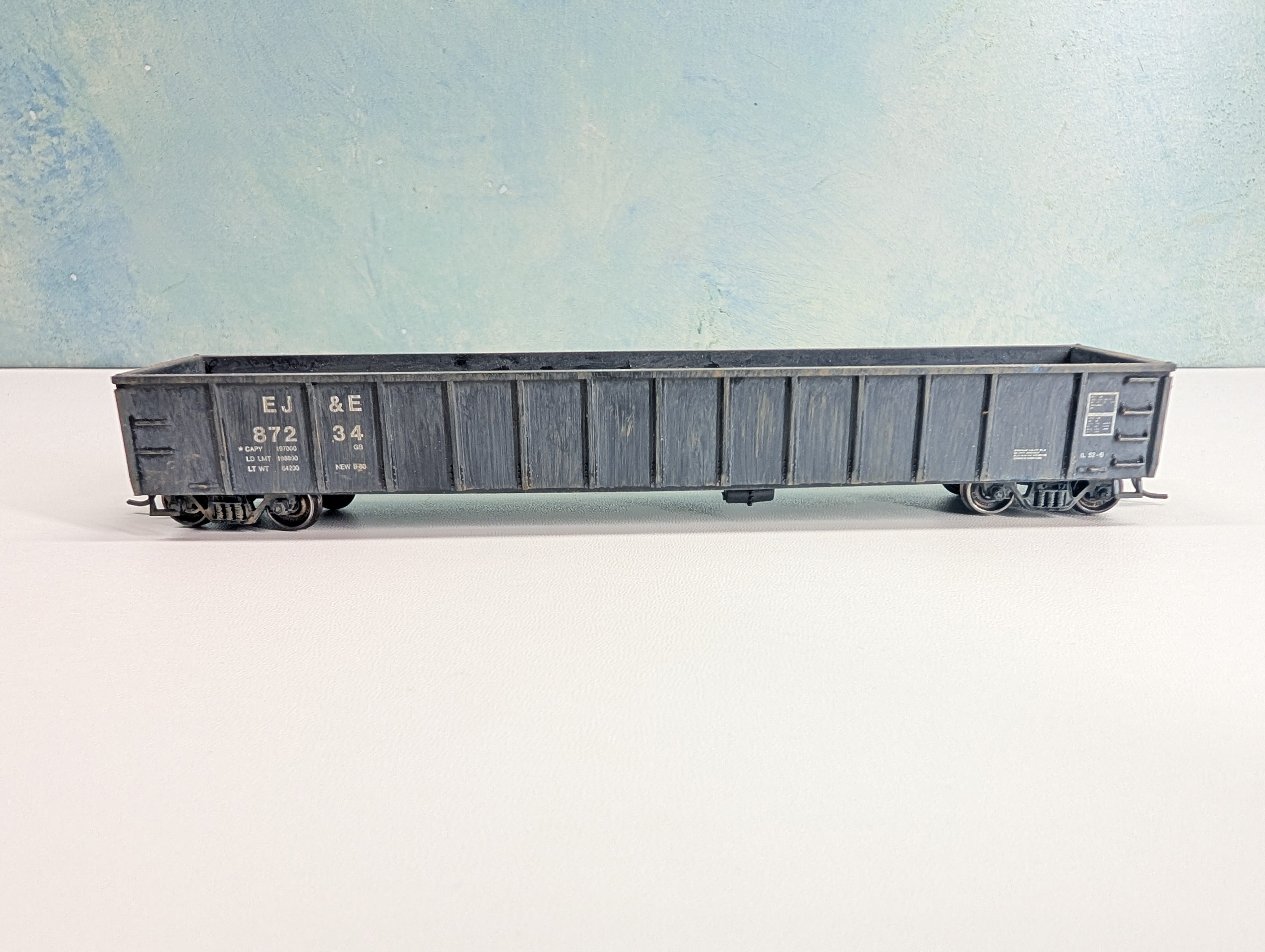 USED Roundhouse HO Scale Weathered 52' Gondola Elgin Joliet & Eastern EJ&E #87234 Metal Wheels
