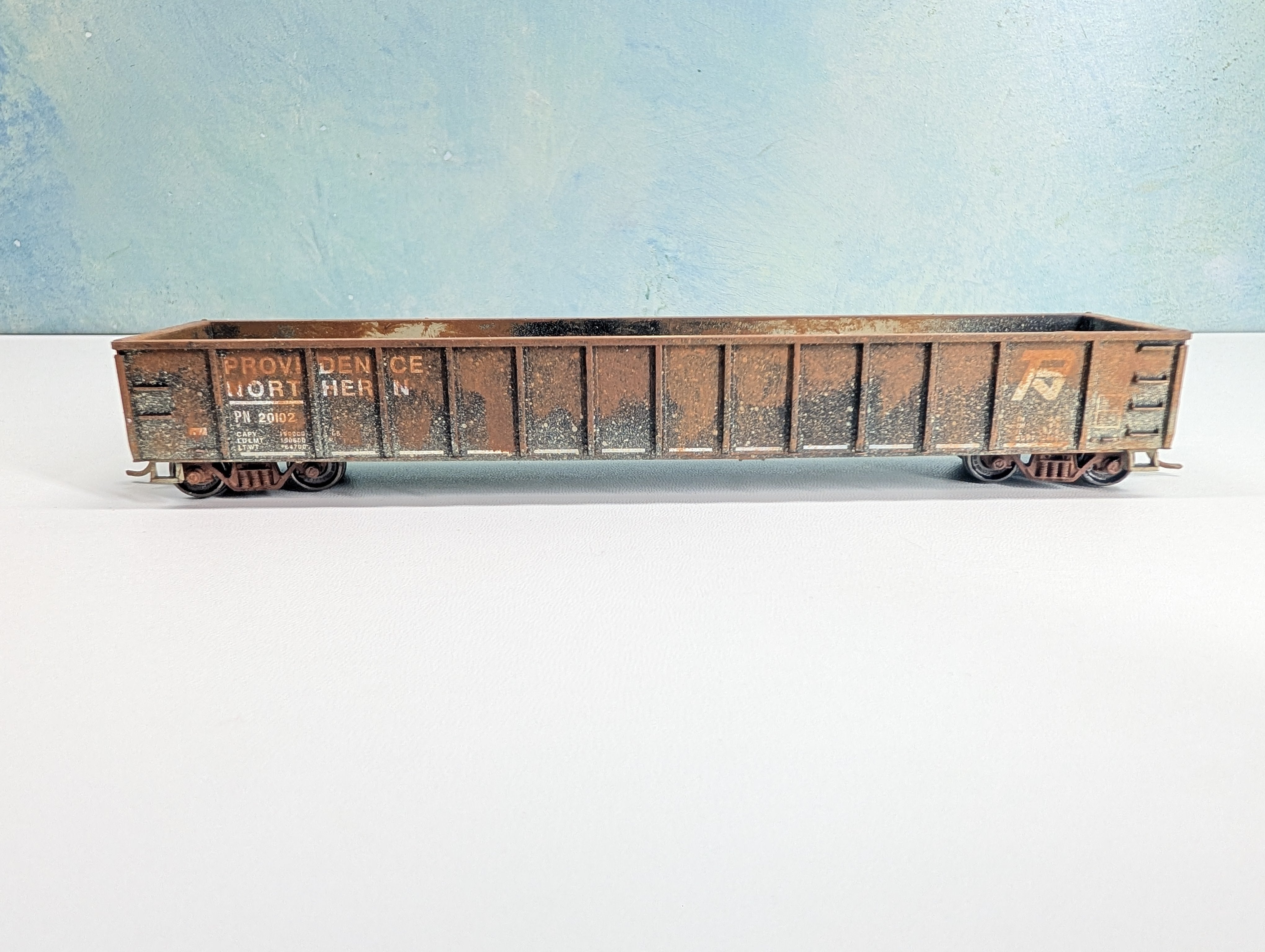 USED Roundhouse HO Scale Weathered 52' Gondola Providence Northern PN #20102 Metal Wheels