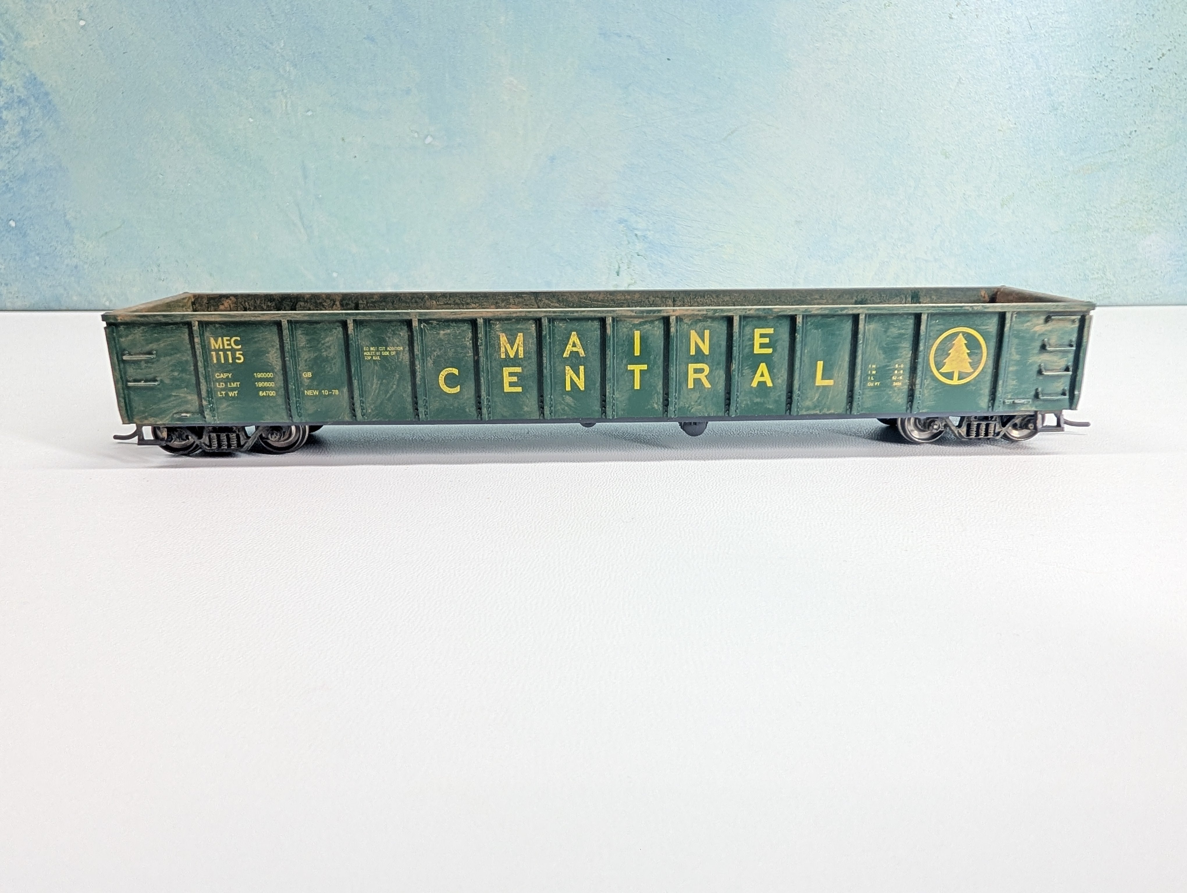 USED Roundhouse HO Scale Weathered 52' Gondola Maine Central MEC #1115 Metal Wheels