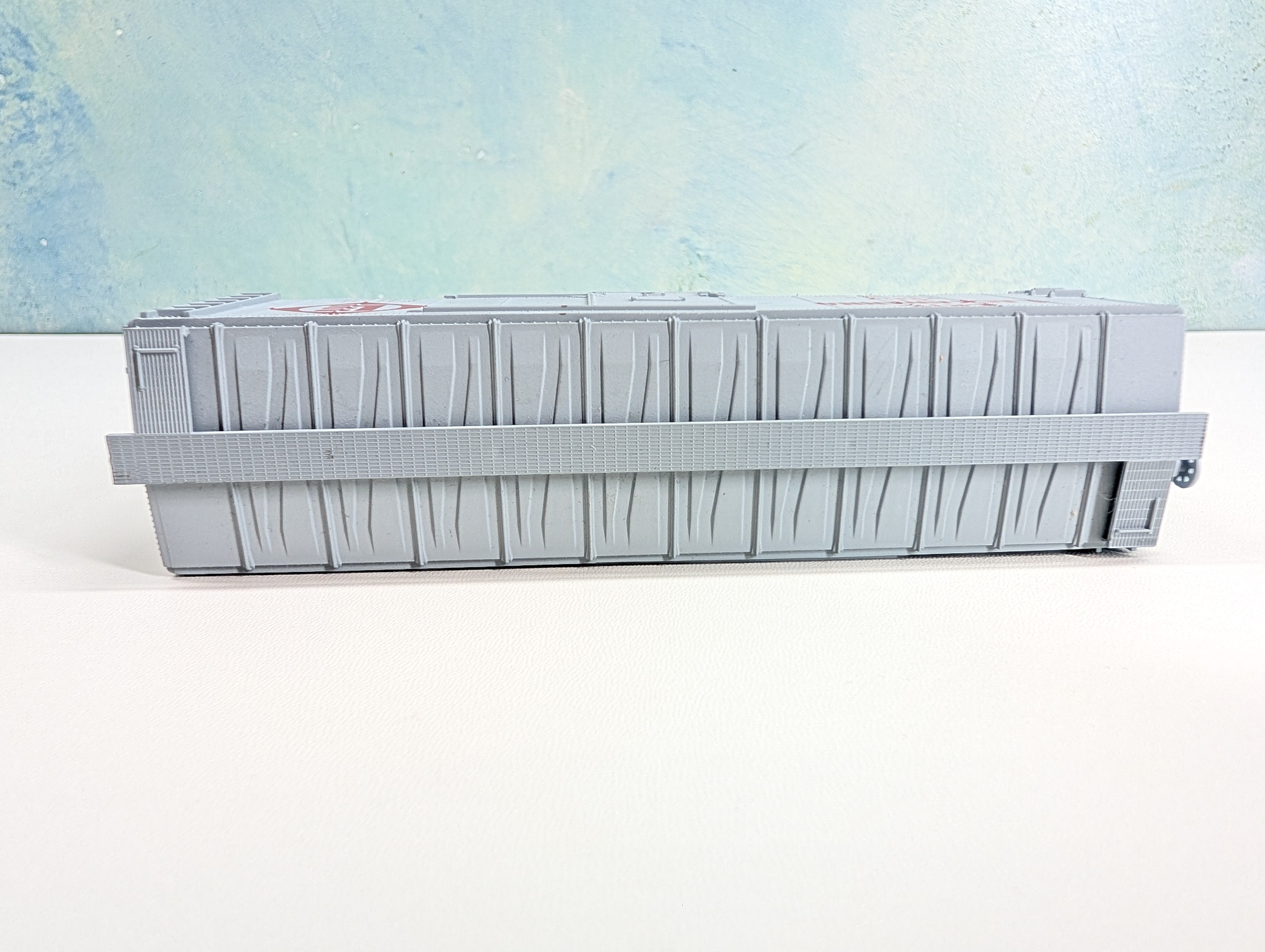 USED Accurail HO Scale 40' Box Car w/ Weathered Trucks Erie Lackawanna EL #74218 Metal Wheels