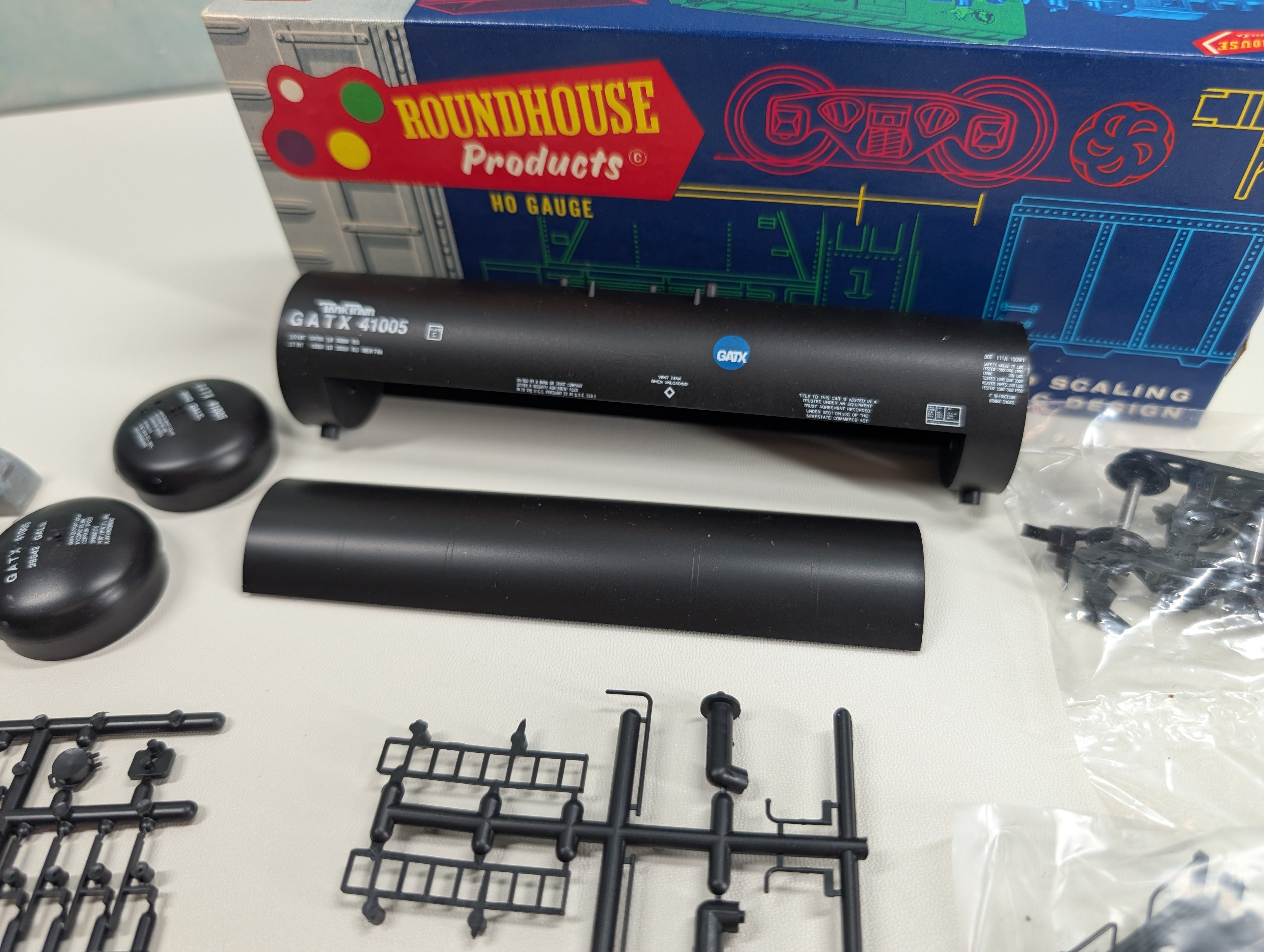 USED Roundhouse 3254 HO Scale 50' Tank Train GATX #41005 KIT
