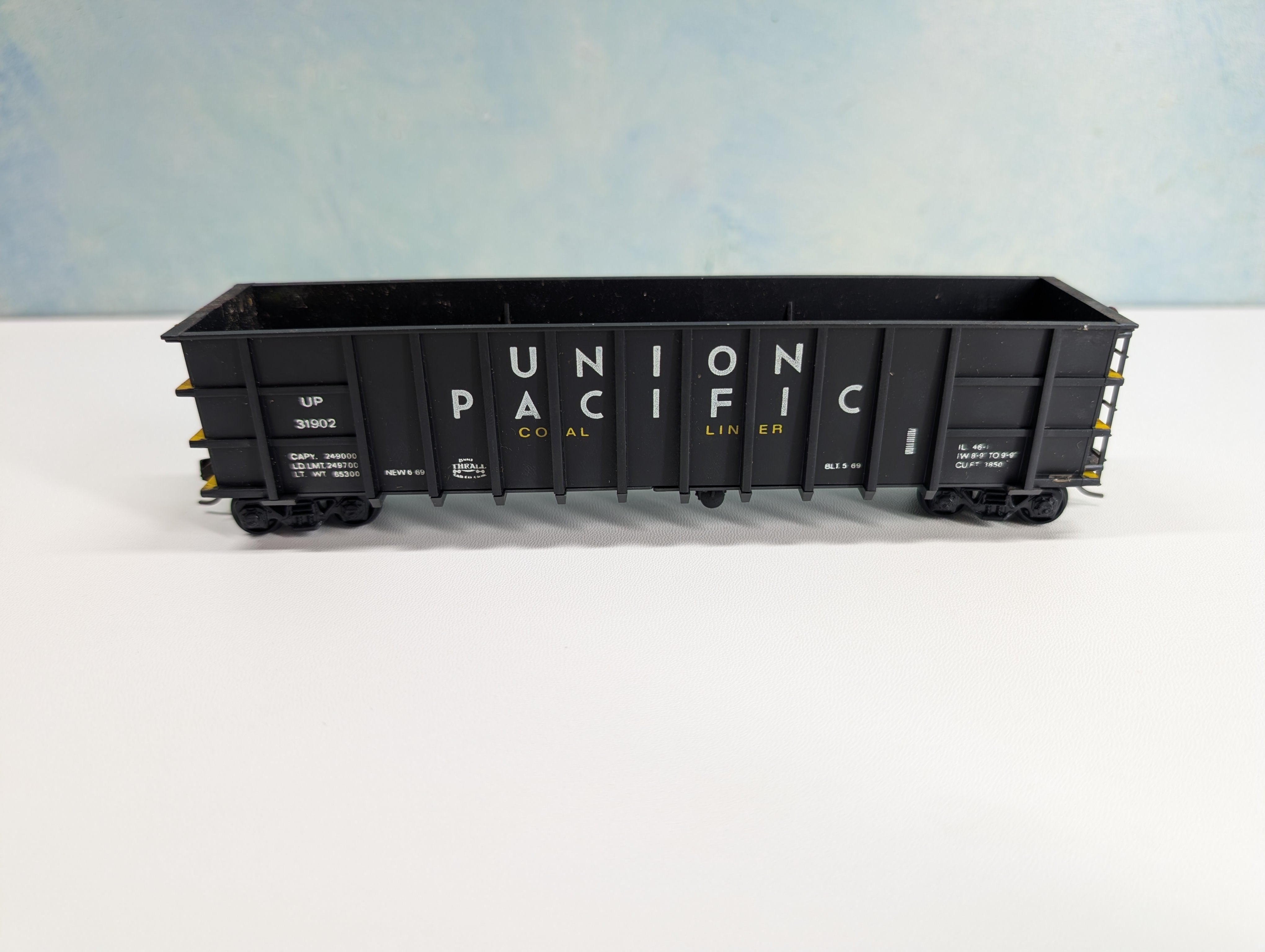 USED Roundhouse 1643 HO Scale 50' Thrall Gondola Union Pacific UP #31902