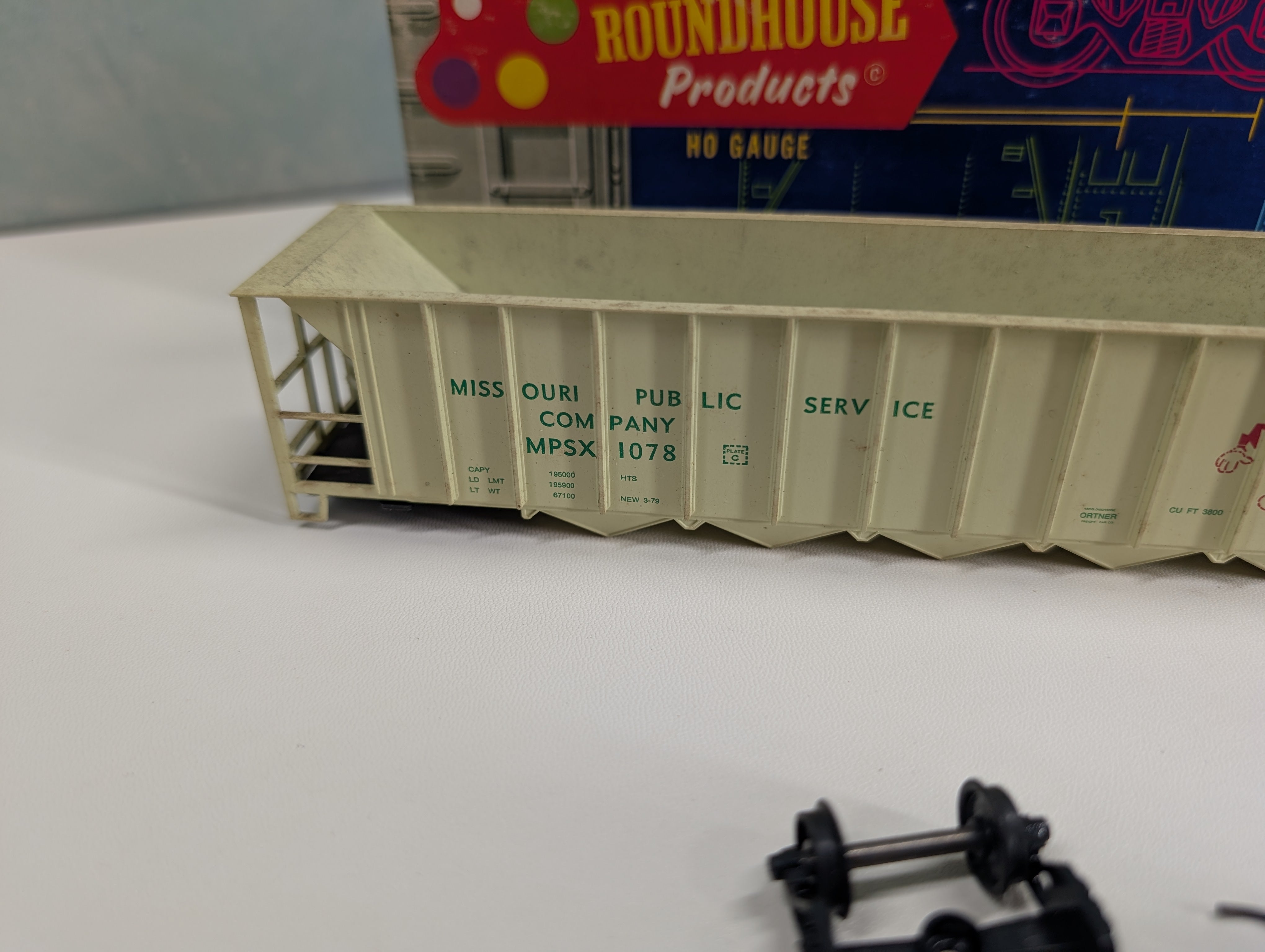 USED Roundhouse 1729 HO Scale 50' 5-Bay Hopper Missouri Public Service MPSX #1078 KIT
