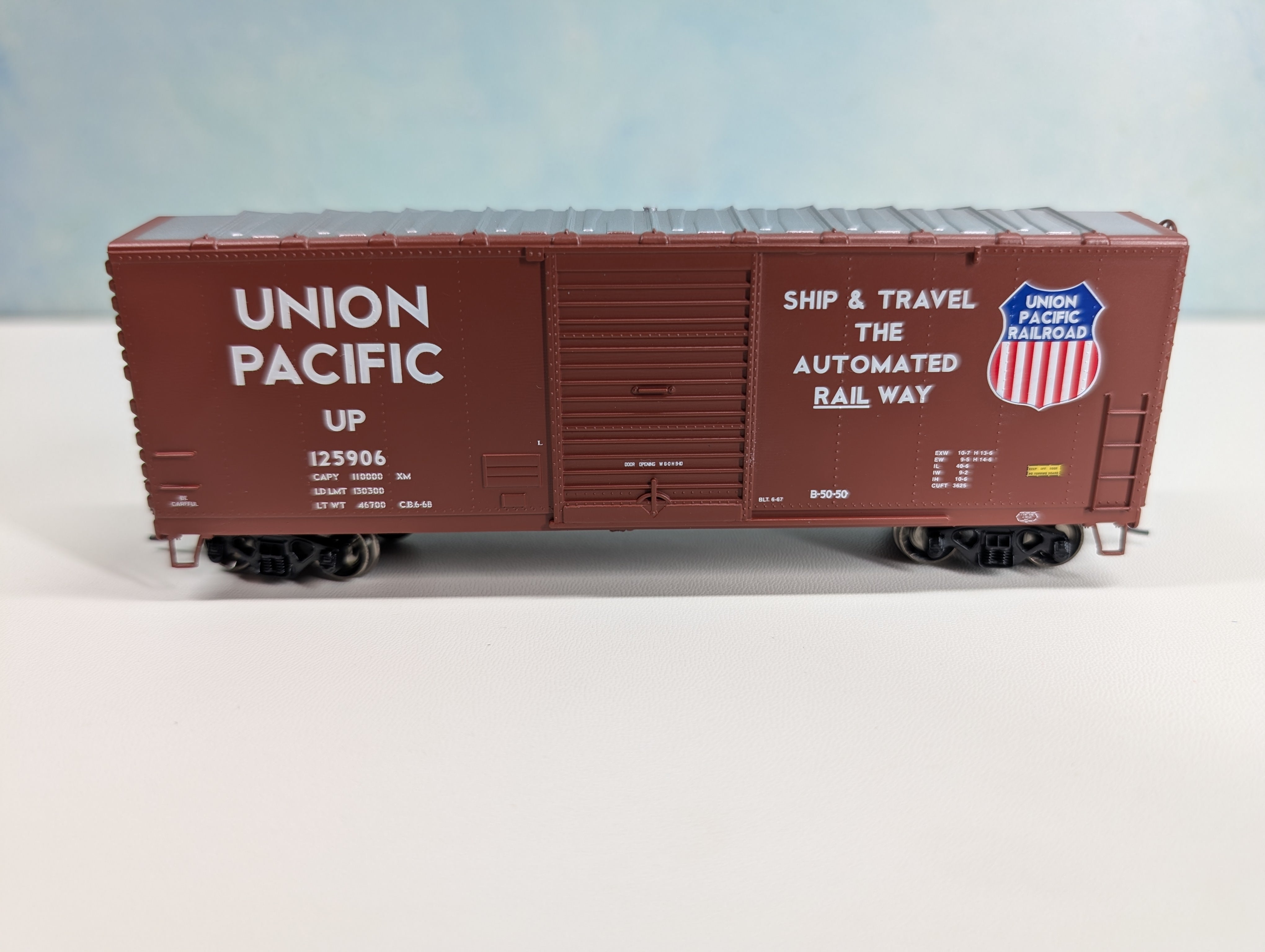 USED Athearn 70134 HO Scale 40' Modernized Box Car Union Pacific UP #125906